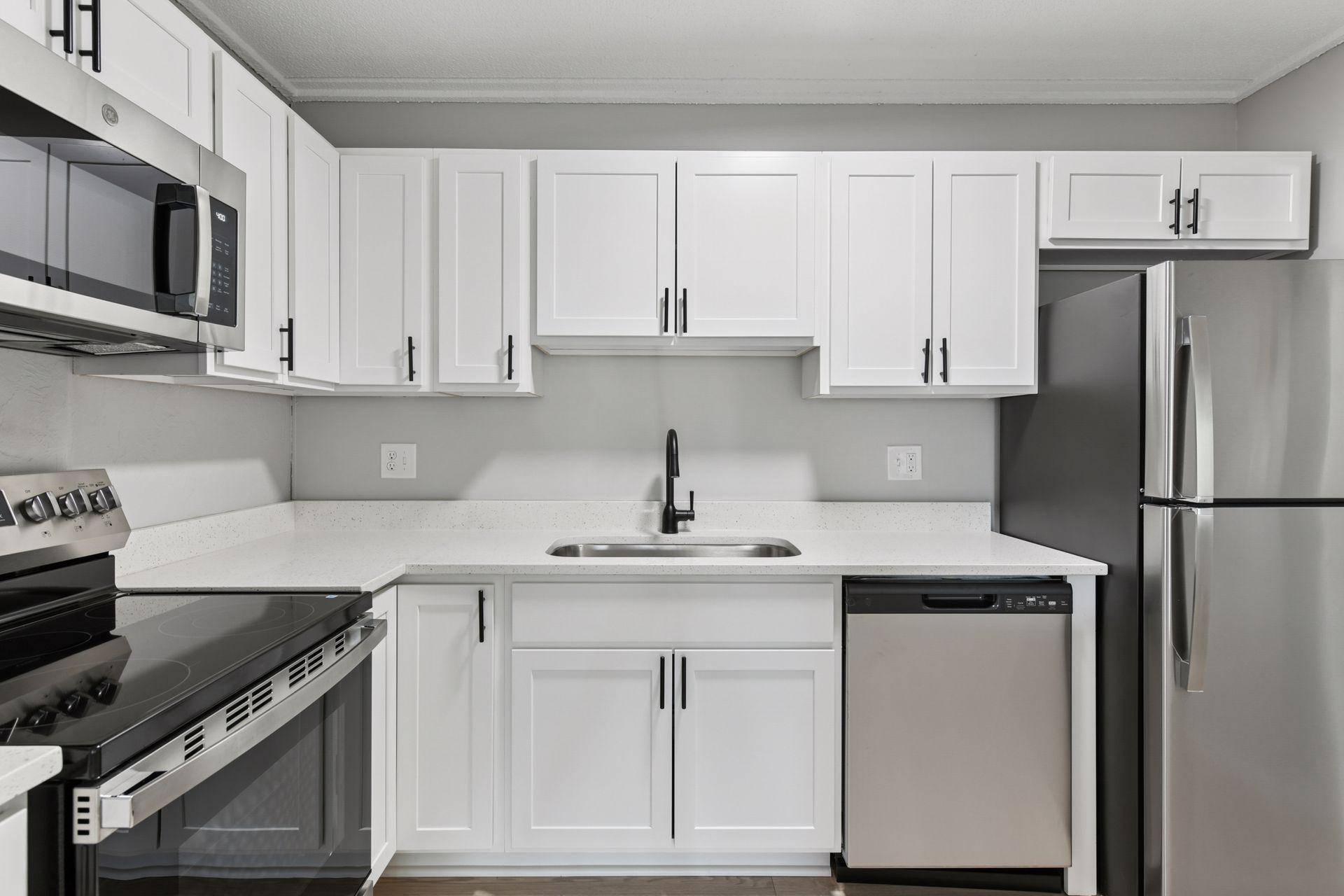 Minnetonka, MN 55305,10501 Cedar Lake RD #515