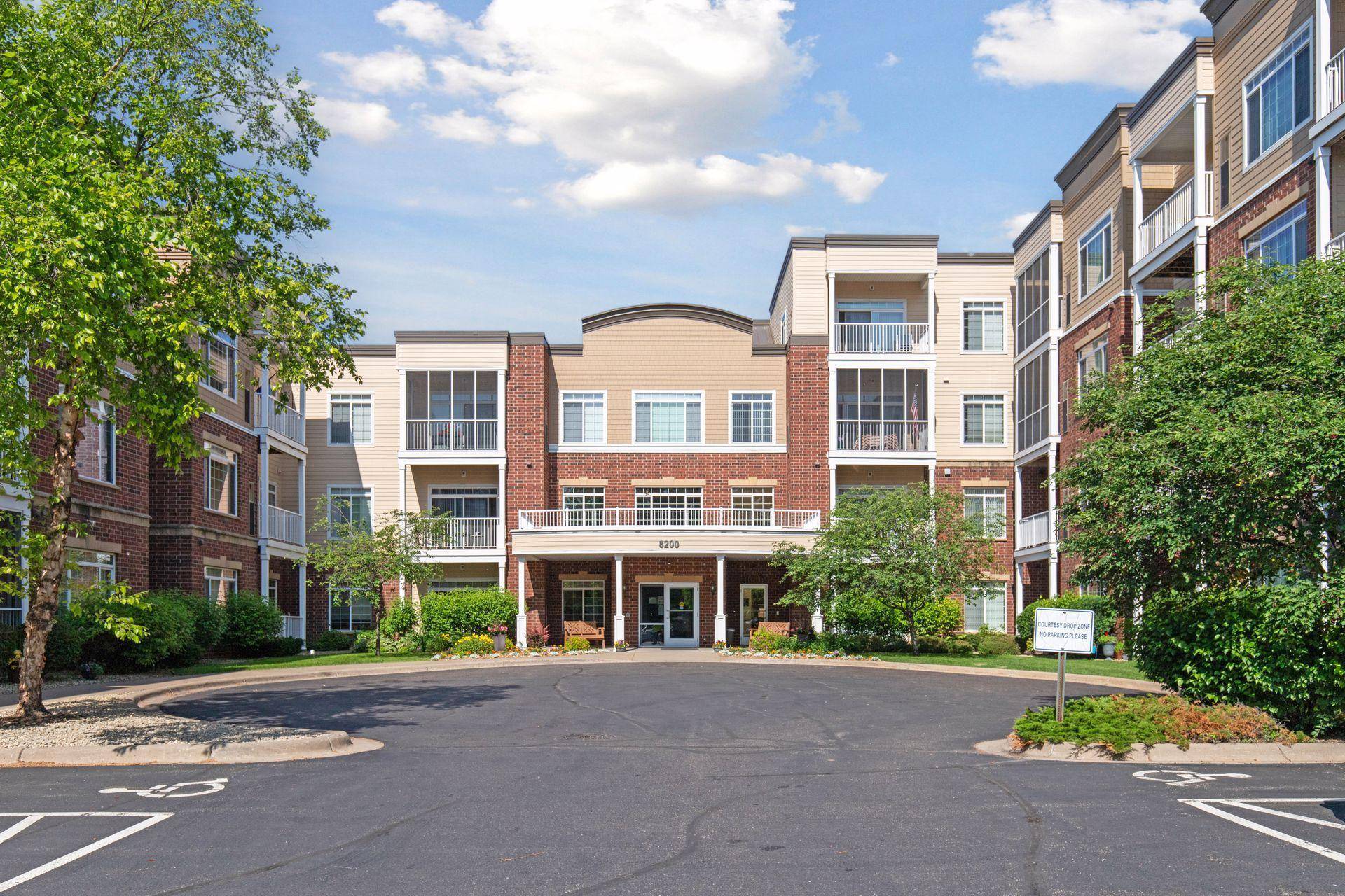 Saint Louis Park, MN 55426,8200 W 33rd ST #305
