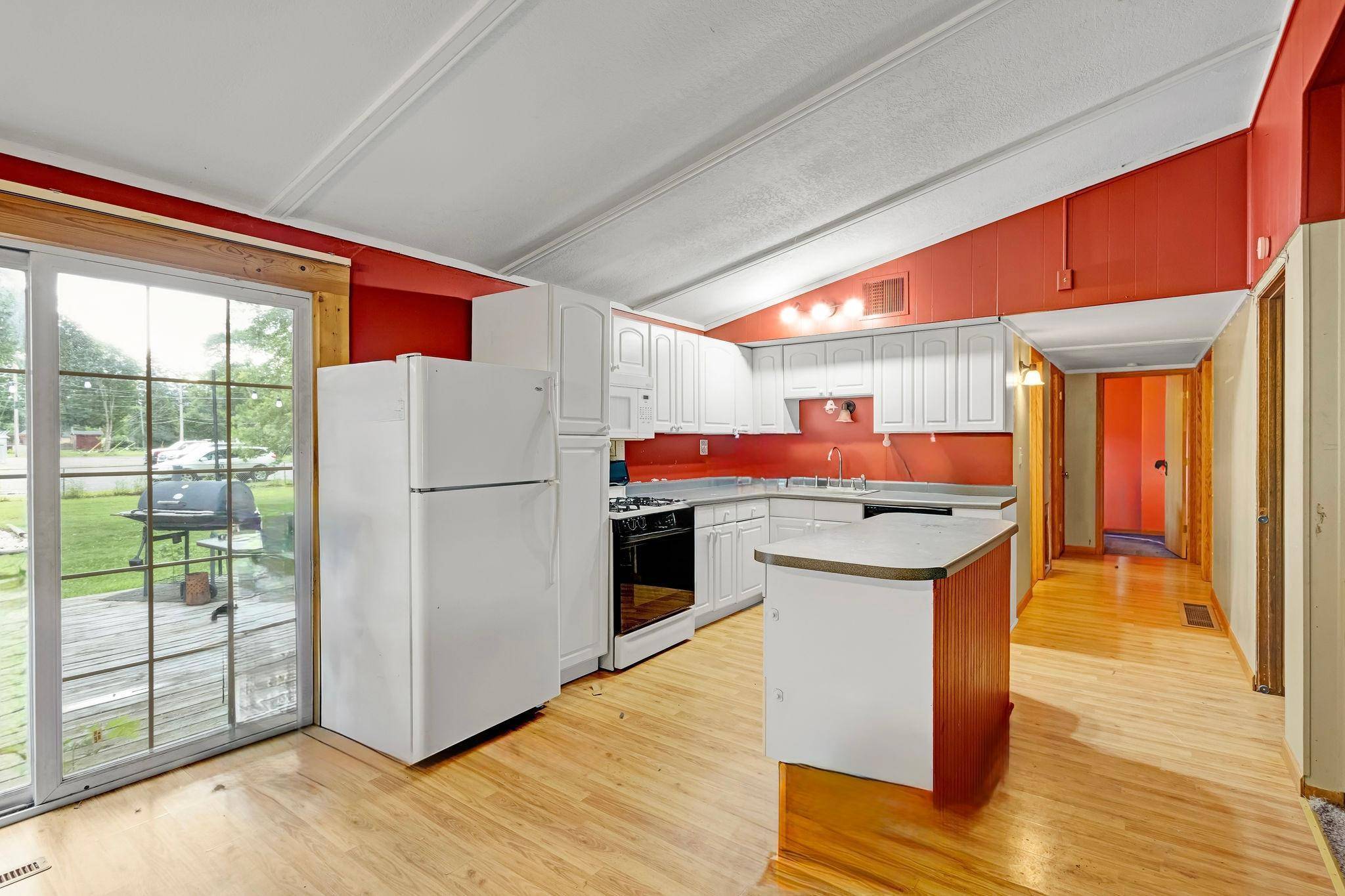 Rush City, MN 55069,120 S Irving AVE