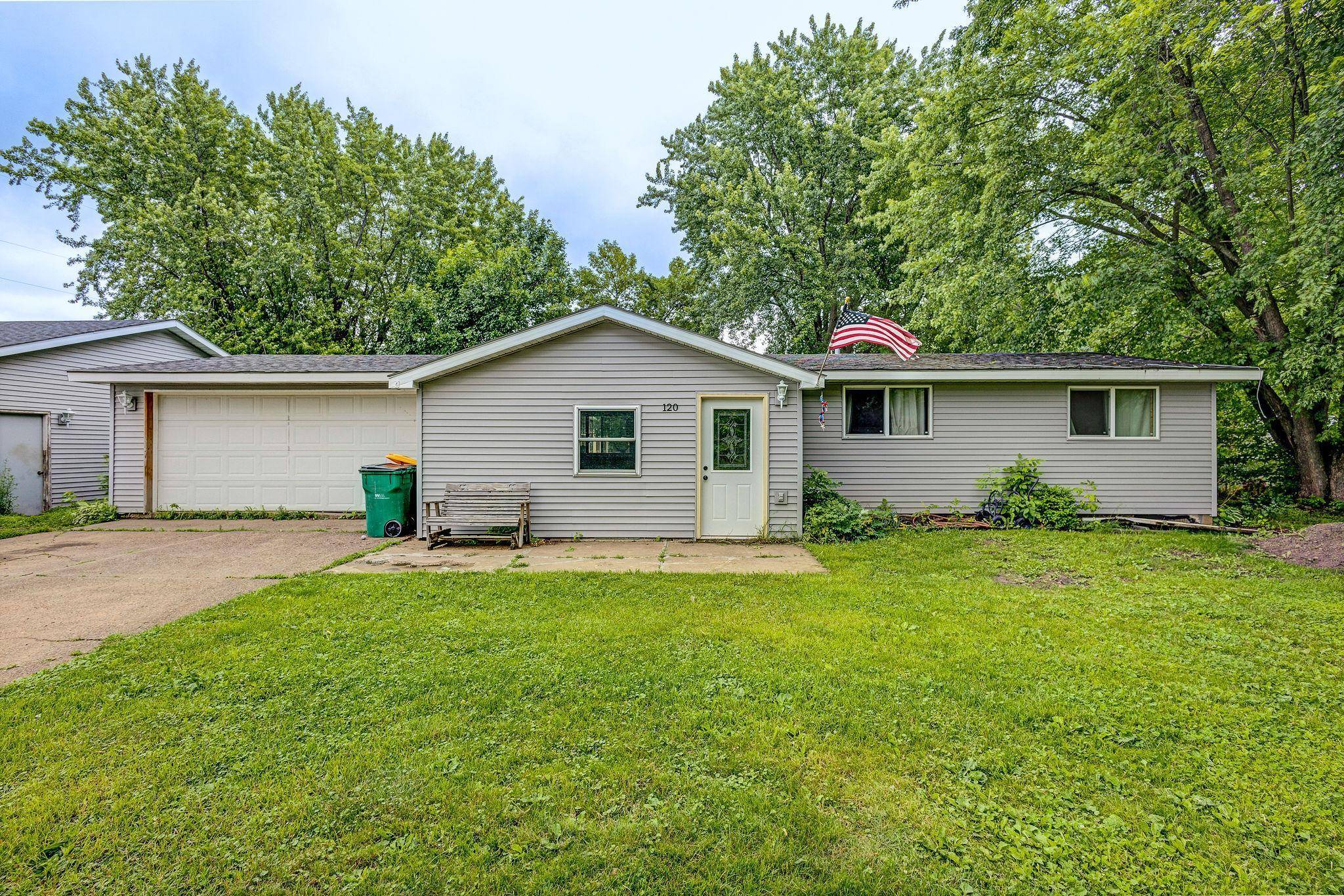 Rush City, MN 55069,120 S Irving AVE