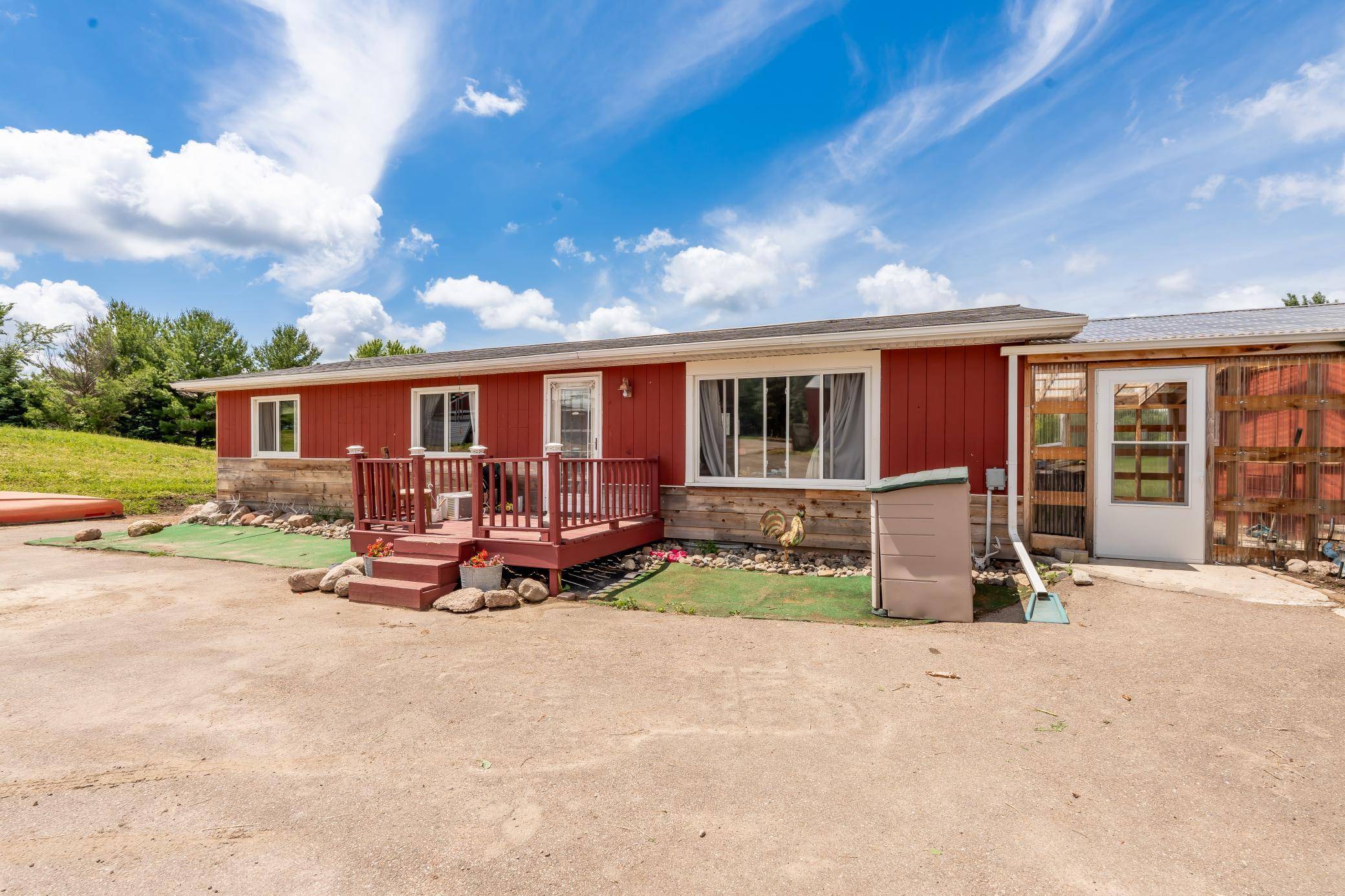 Montgomery, MN 56069,33406 151st AVE