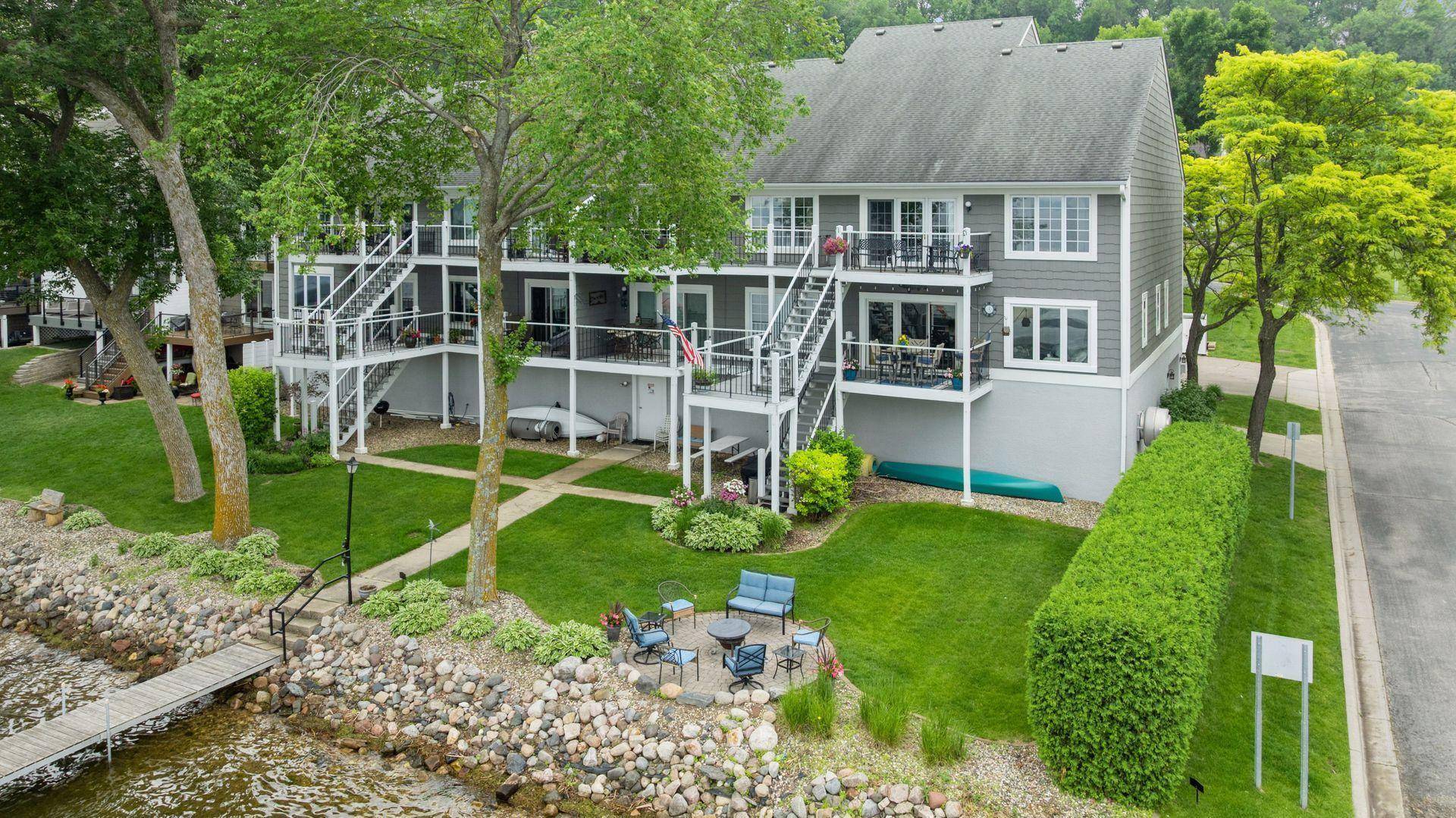 Waconia, MN 55387,402 E Lake ST