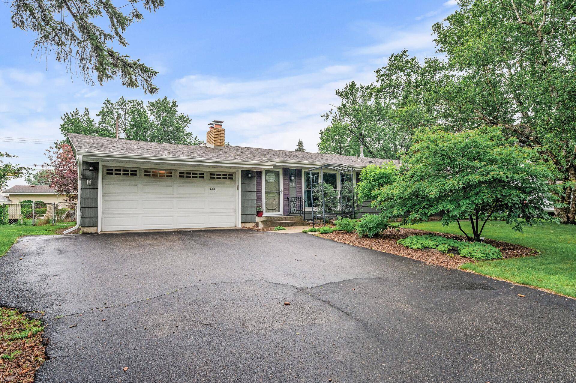 Fridley, MN 55432,6781 Plaza Curve NE
