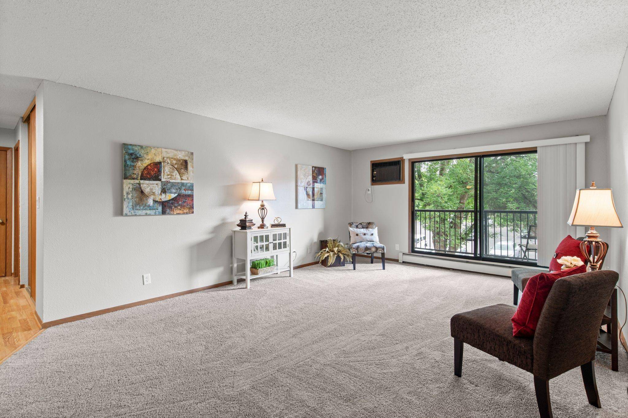 Arden Hills, MN 55112,4 Pine Tree DR #218