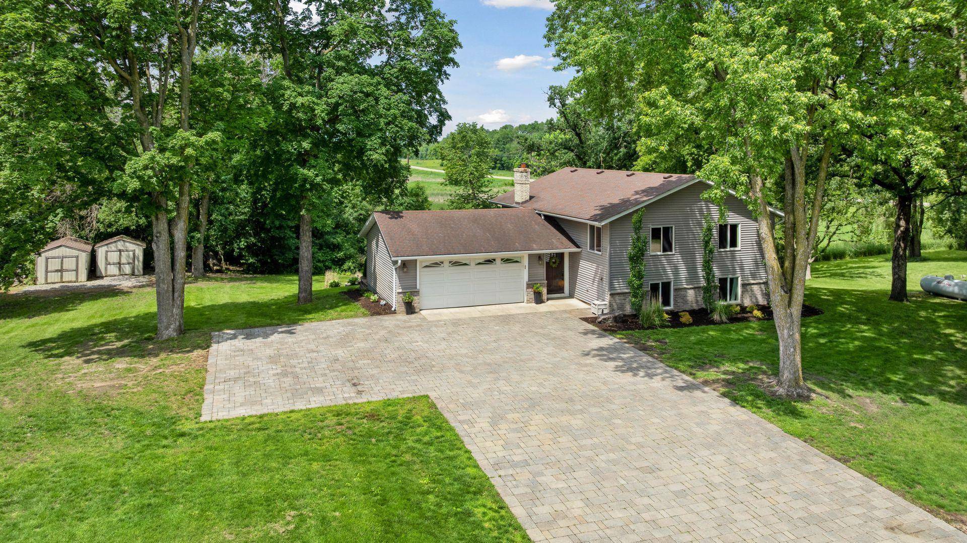 Dahlgren Twp, MN 55318,5120 Kreekwood RD