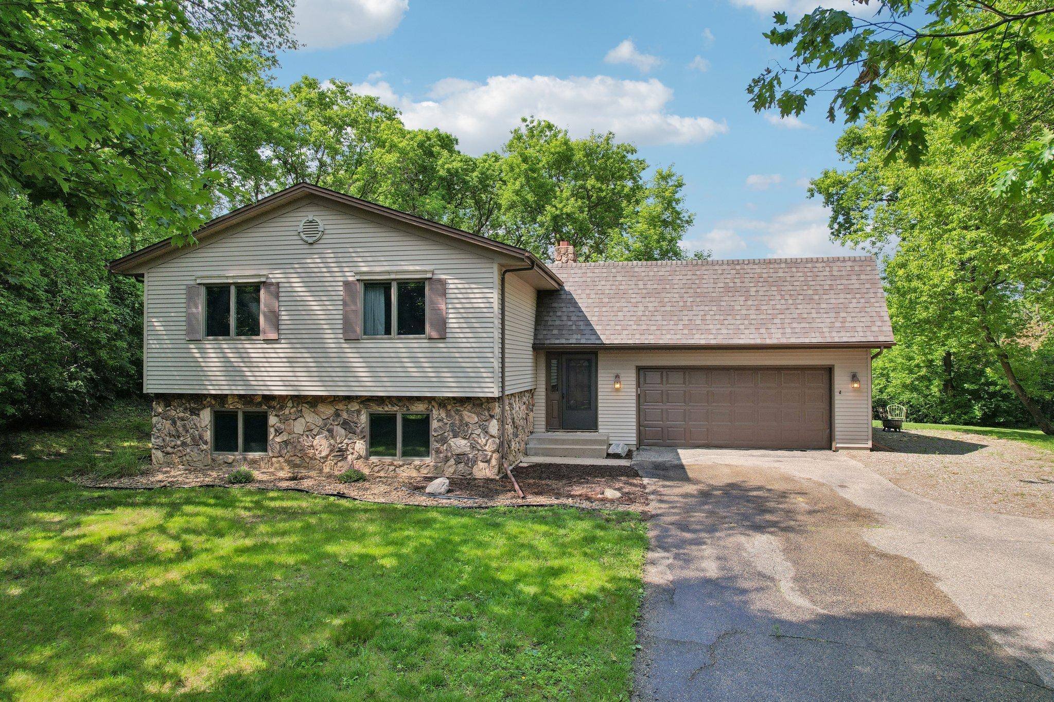 Savage, MN 55378,5428 W 137th ST