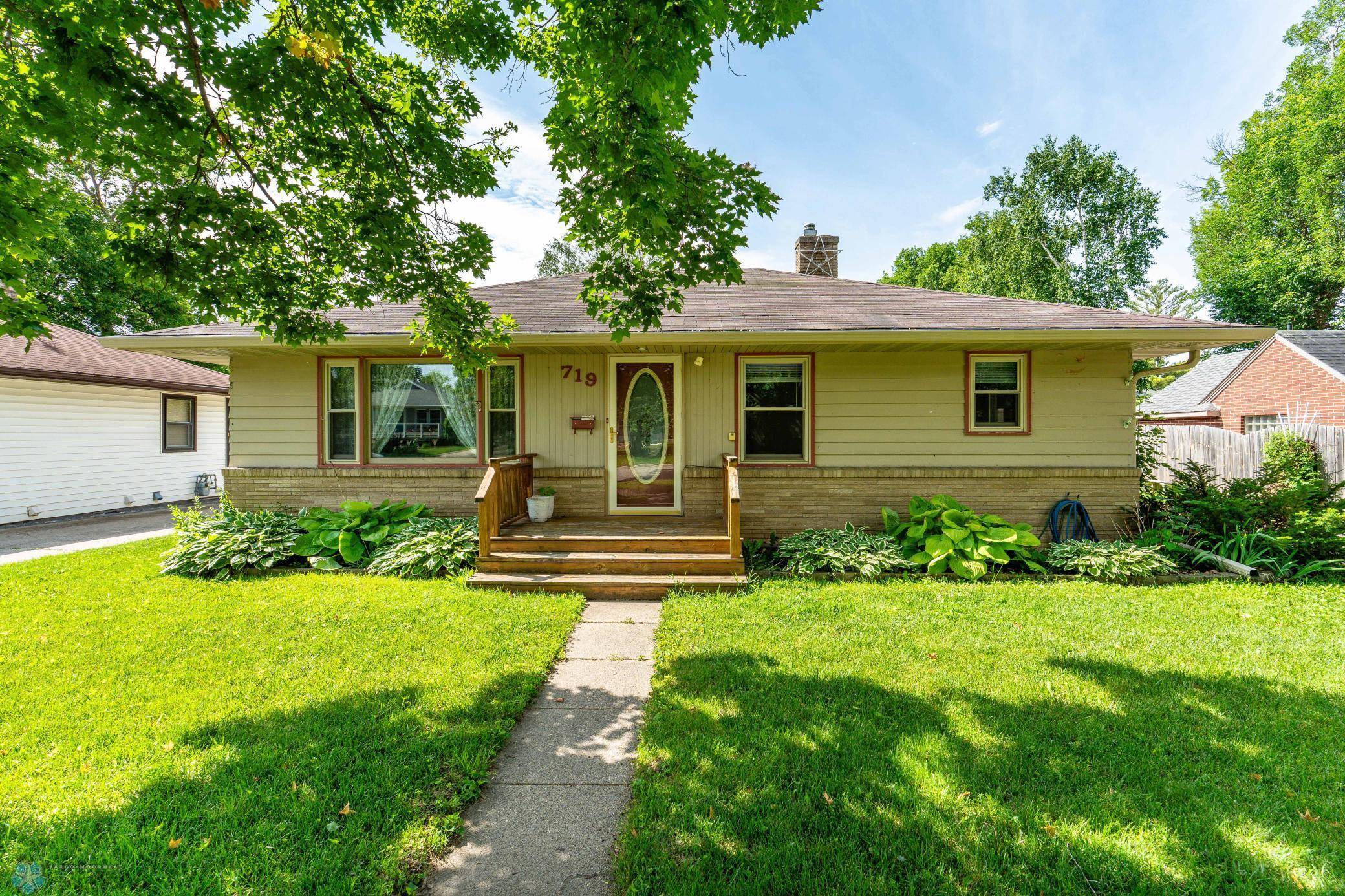 Fergus Falls, MN 56537,719 W 7th AVE