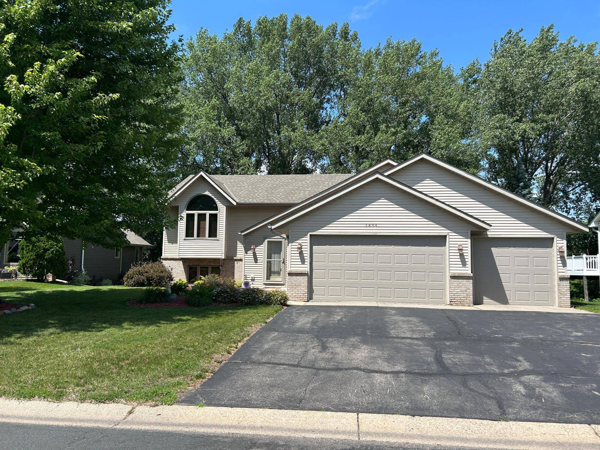 Prior Lake, MN 55372,3894 Kestrel ST SW