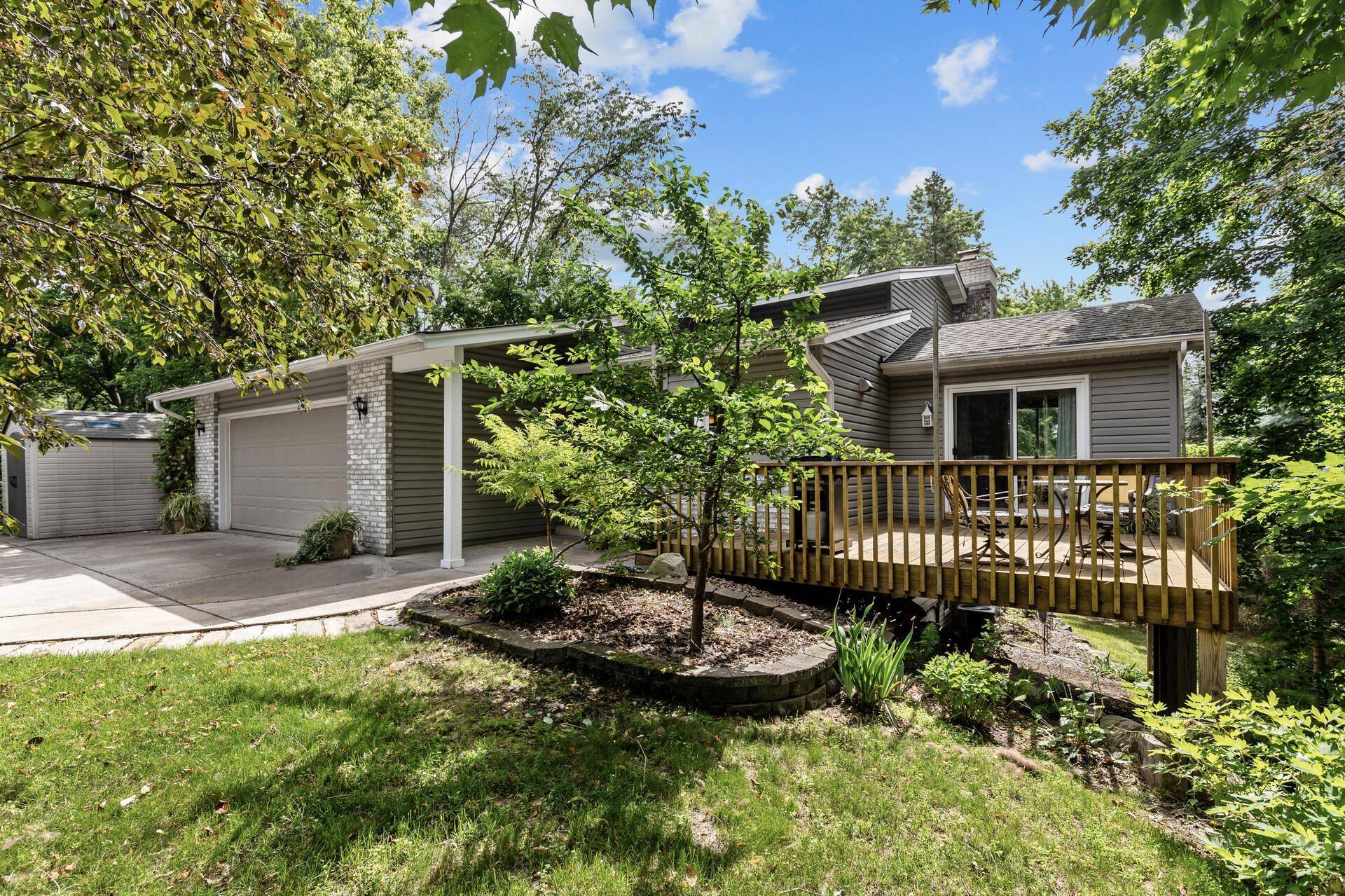 Plymouth, MN 55447,1610 Ranier CIR