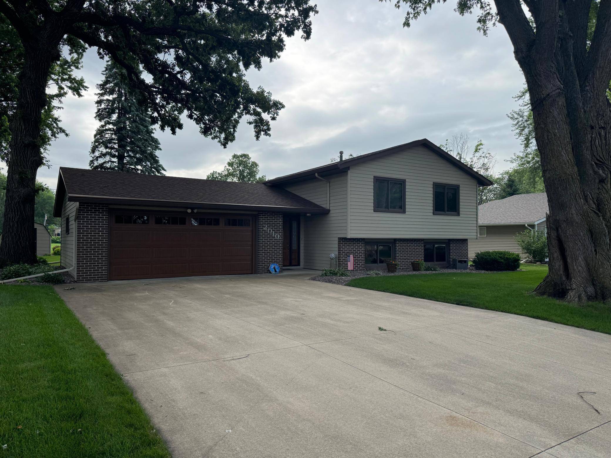Albert Lea, MN 56007,2010 Highland AVE