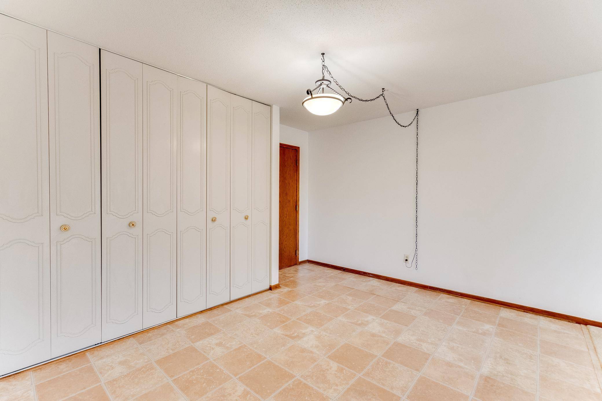 Roseville, MN 55113,2700 Oxford ST N #133