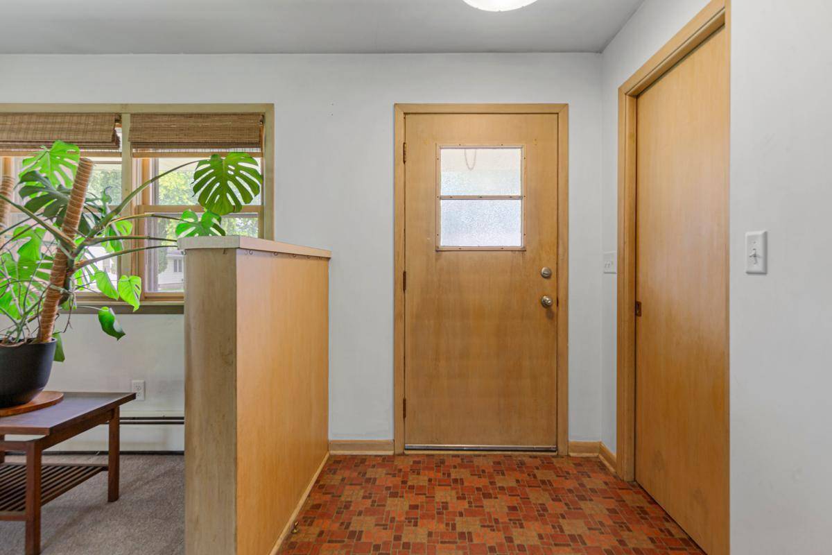 North Mankato, MN 56003,713 Sherman ST