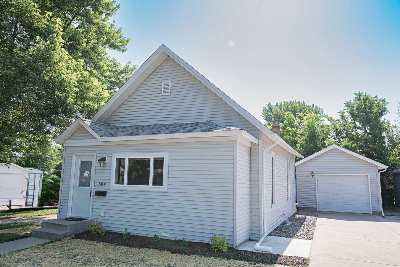 Winona, MN 55987,604 Wilson ST