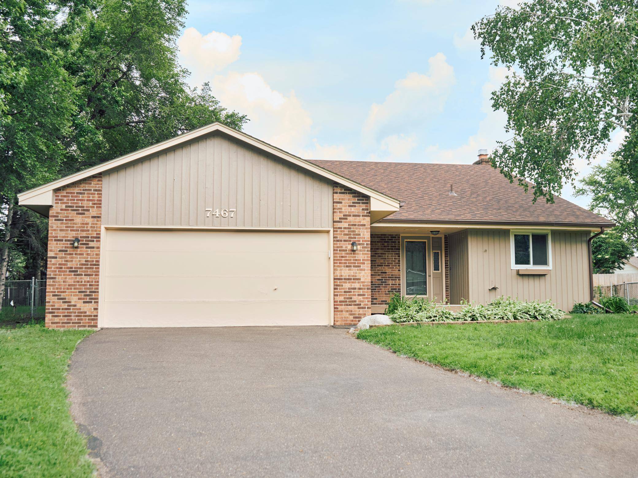 Brooklyn Park, MN 55444,7467 Meadowwood CT