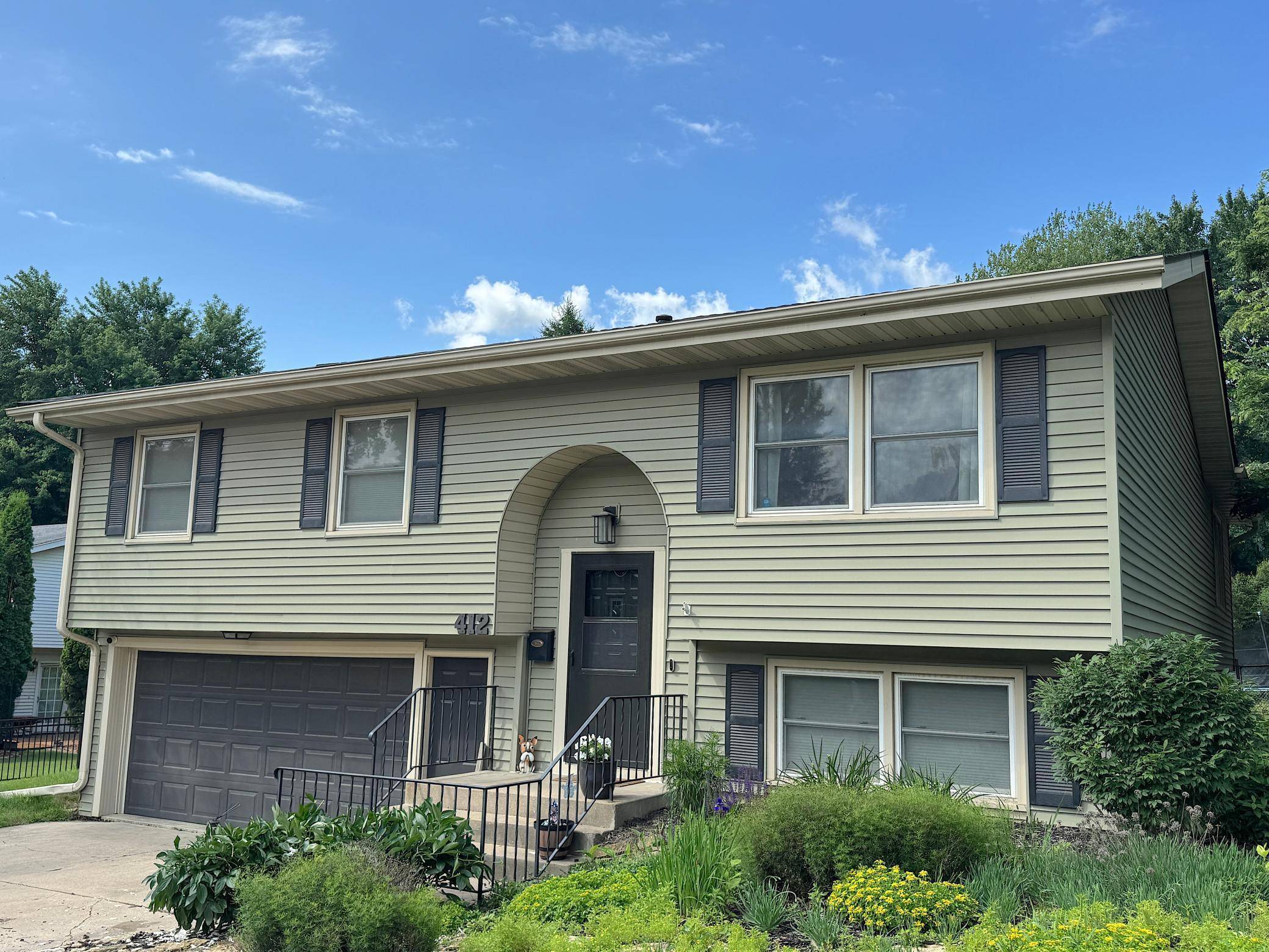 Rochester, MN 55901,412 Elton Hills DR NW