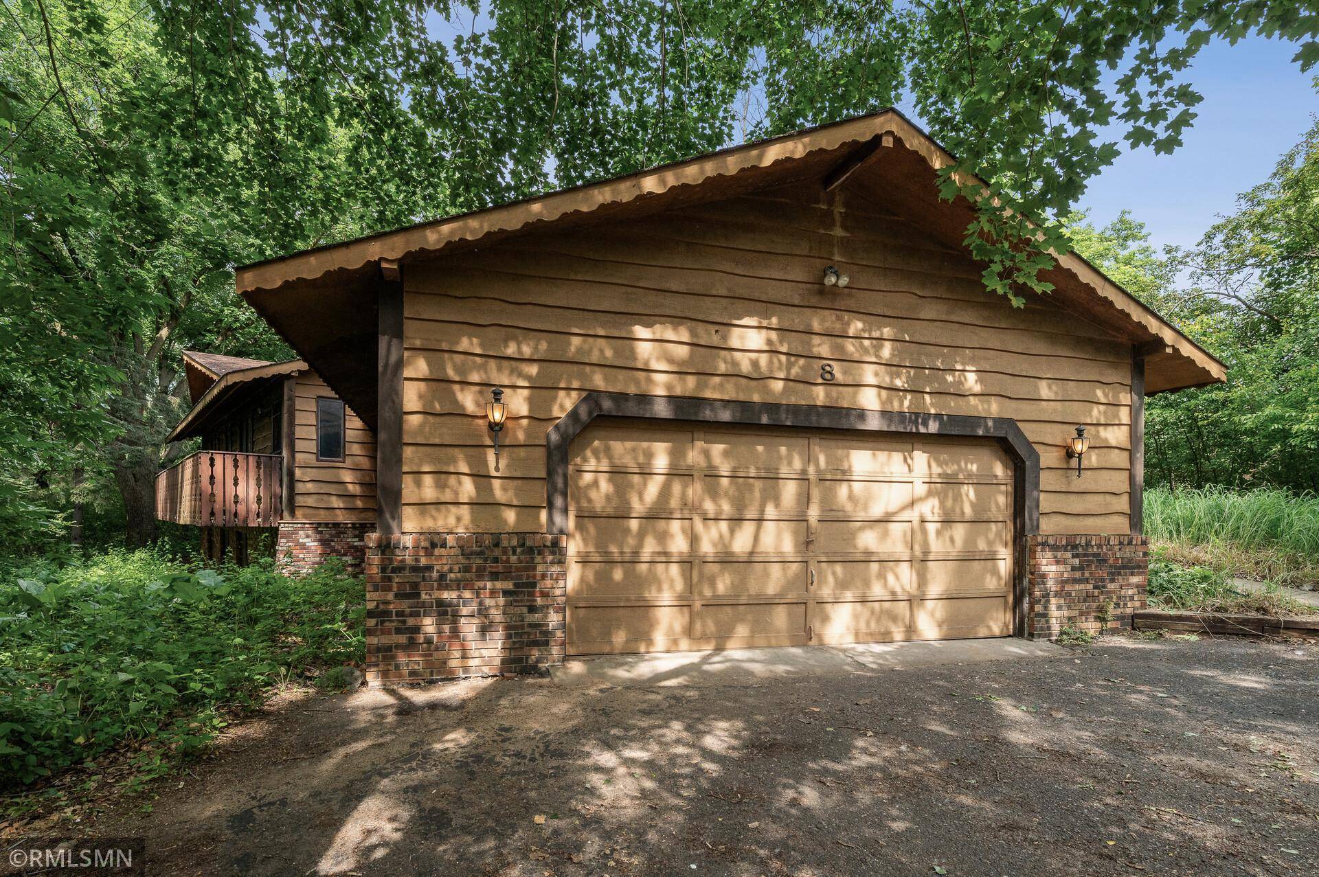 North Oaks, MN 55127,8 Edgewater LN