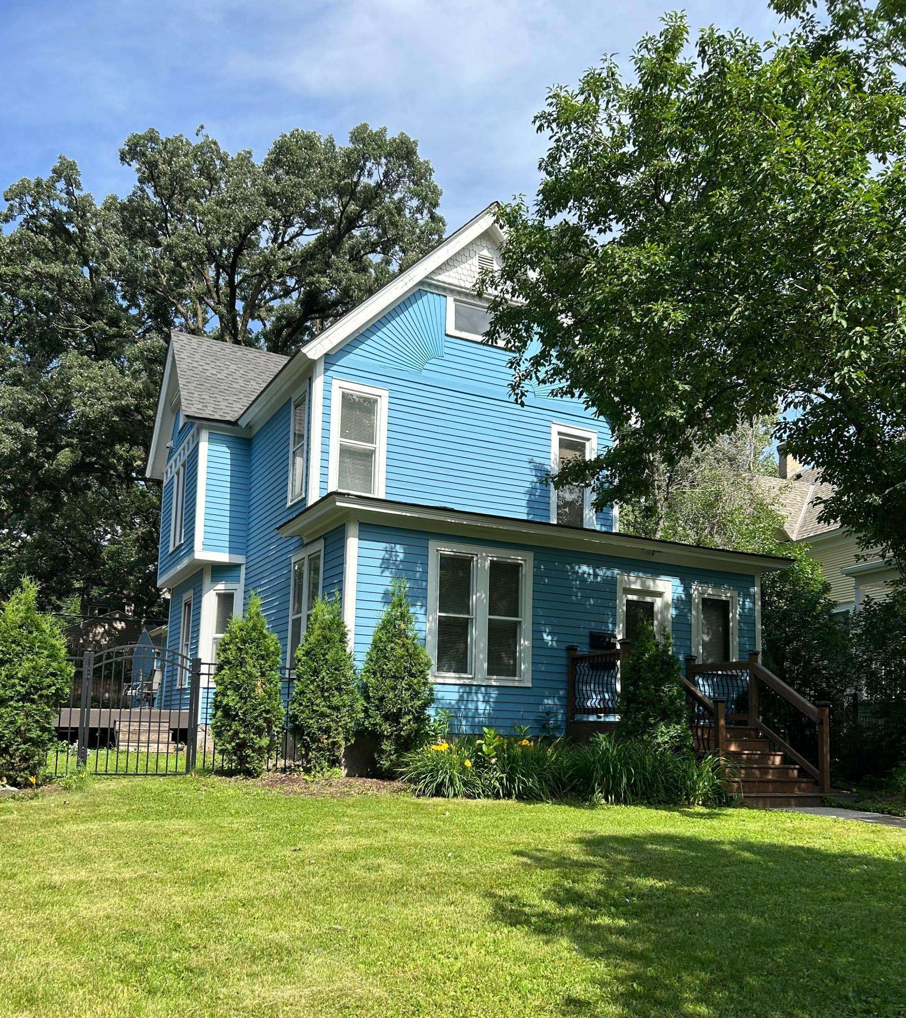 Saint Paul, MN 55114,981 Bayless AVE