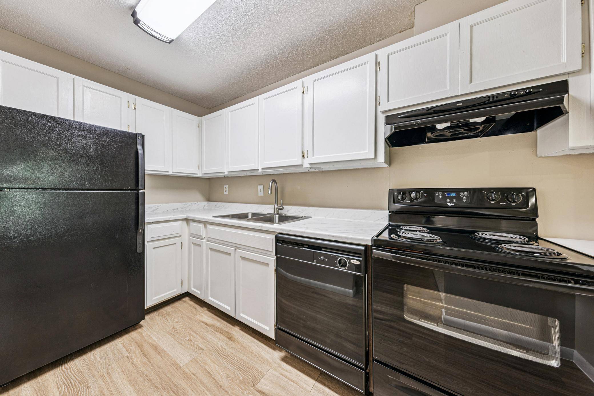 Minnetonka, MN 55305,10311 Cedar Lake RD #210