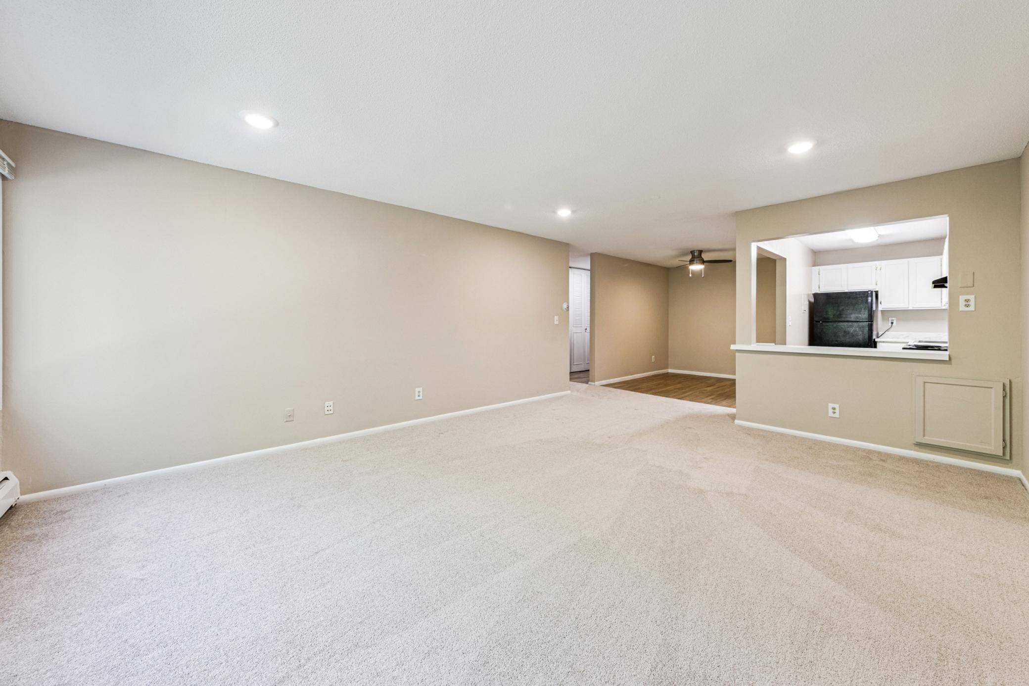 Minnetonka, MN 55305,10311 Cedar Lake RD #210