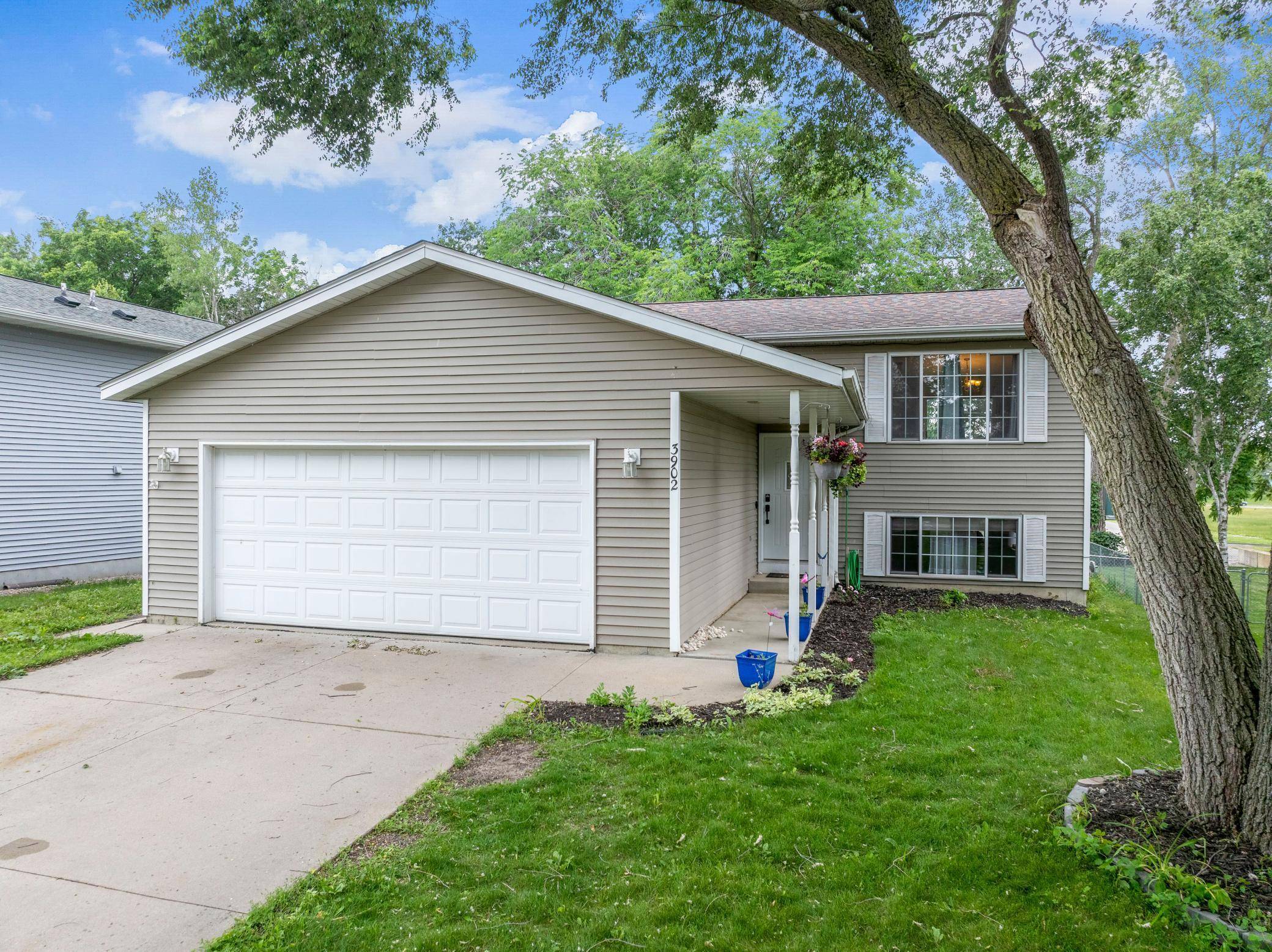 Rochester, MN 55904,3902 Strathmore LN SE