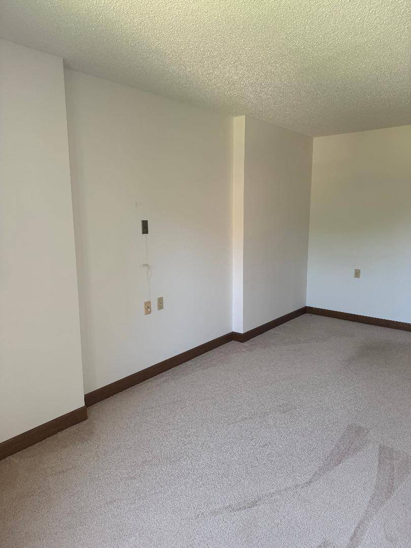 Golden Valley, MN 55427,7600 Golden Valley RD #315