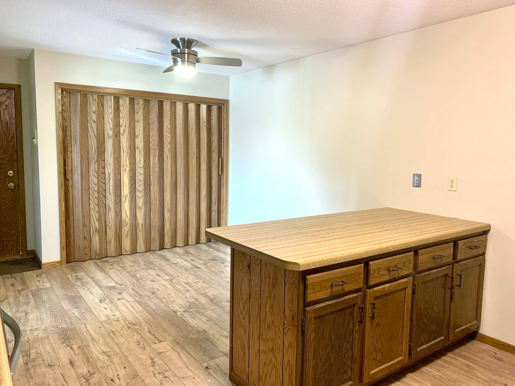 Fargo, ND 58103,2419 25 1/2 AVE S #205