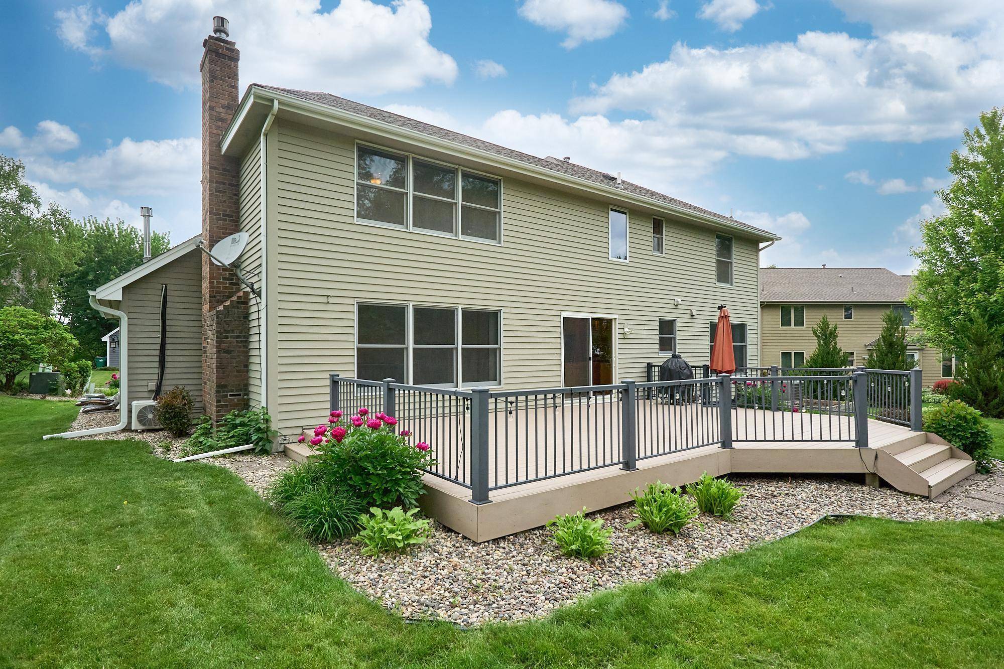 Shorewood, MN 55331,19335 McKinley CT
