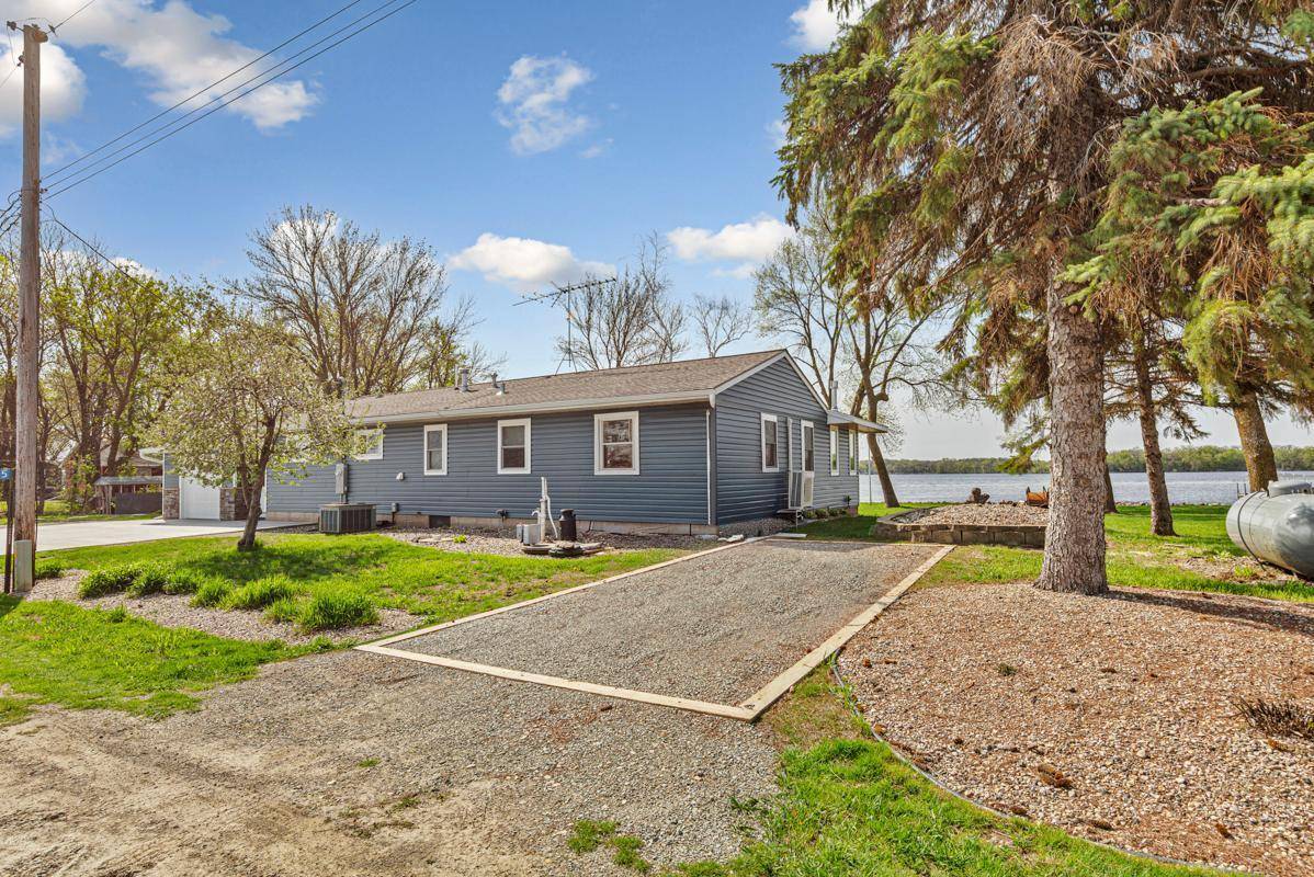 Waterville, MN 56096,17055 Dickenson LN