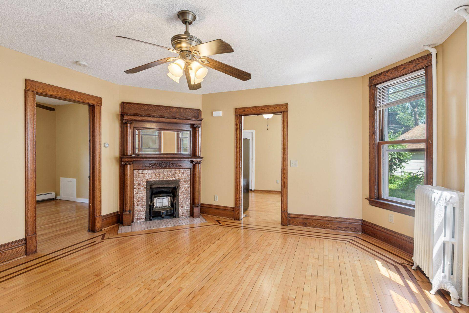 Minneapolis, MN 55413,1527 Jefferson ST NE