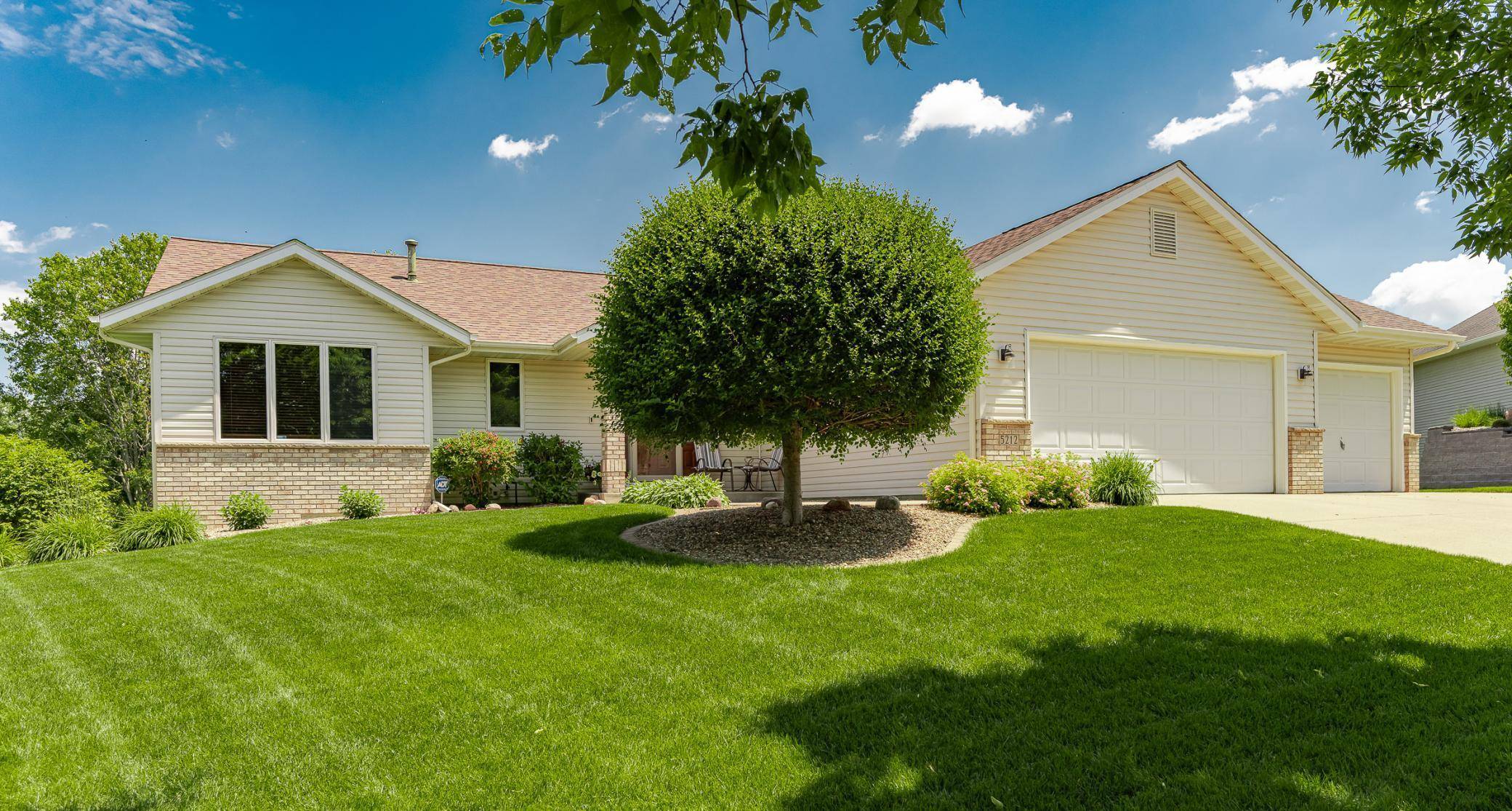 Rochester, MN 55901,5212 Nicklaus DR NW