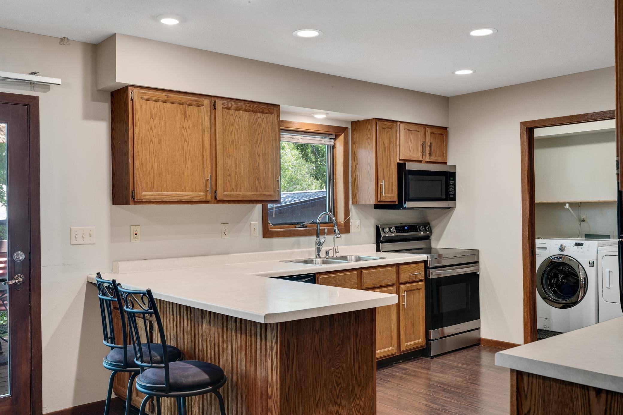 La Crescent, MN 55947,532 S 7th ST