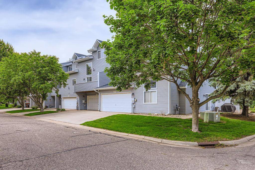 Woodbury, MN 55125,649 Kingfisher LN #Unit i