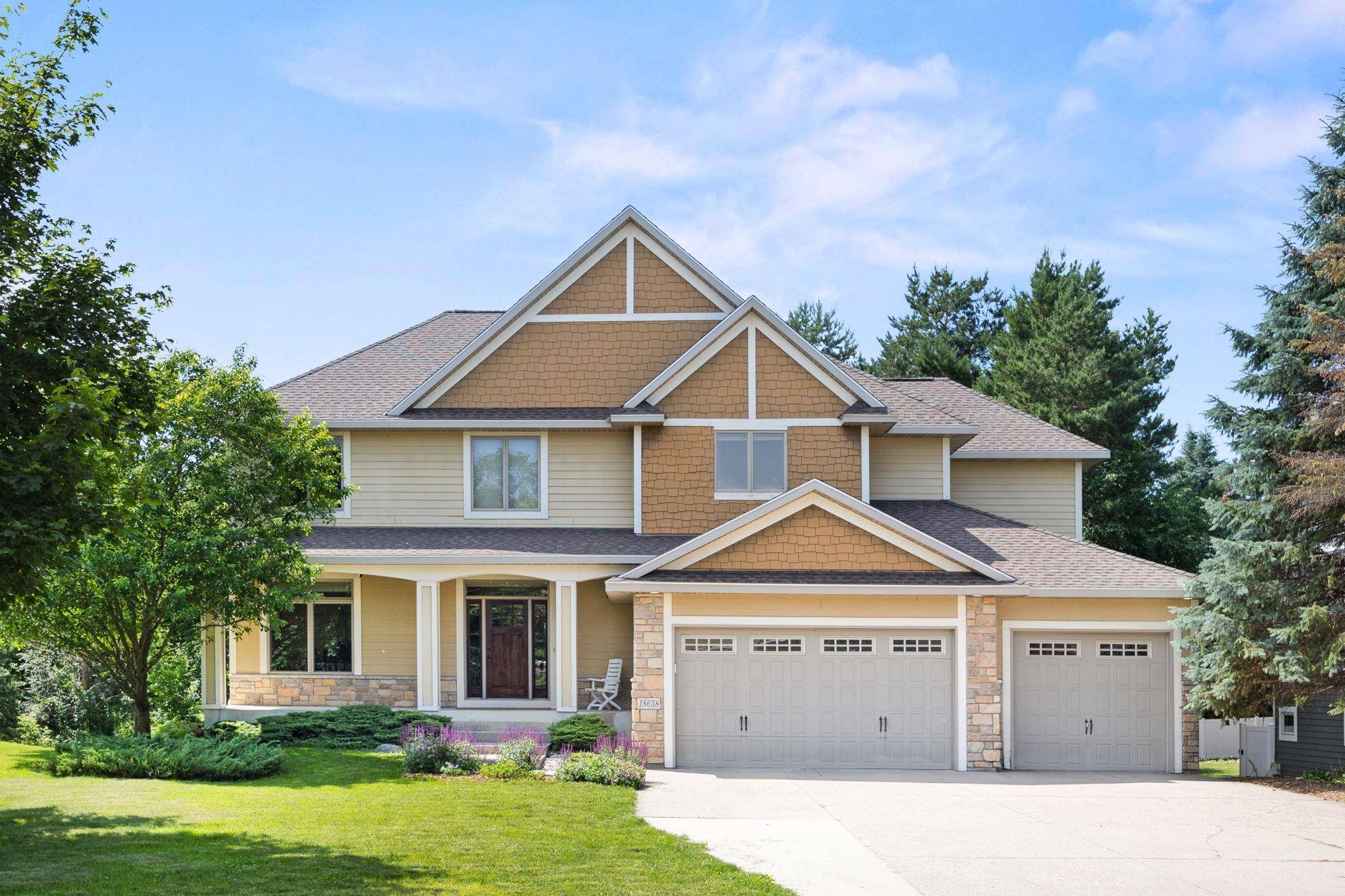 Eden Prairie, MN 55347,18658 Ponderosa CT