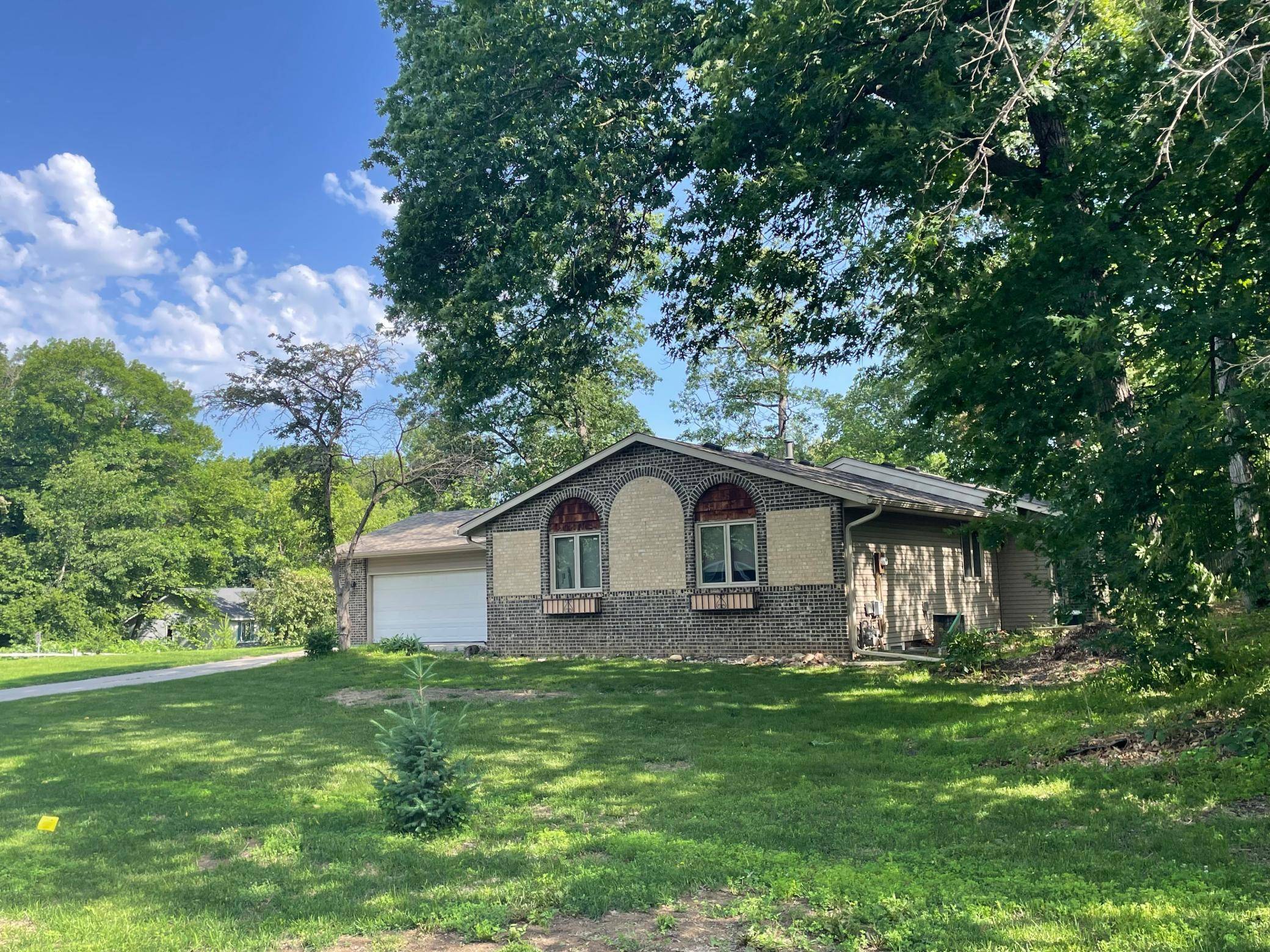 Prior Lake, MN 55372,5885 Hidden Oaks CIR SE