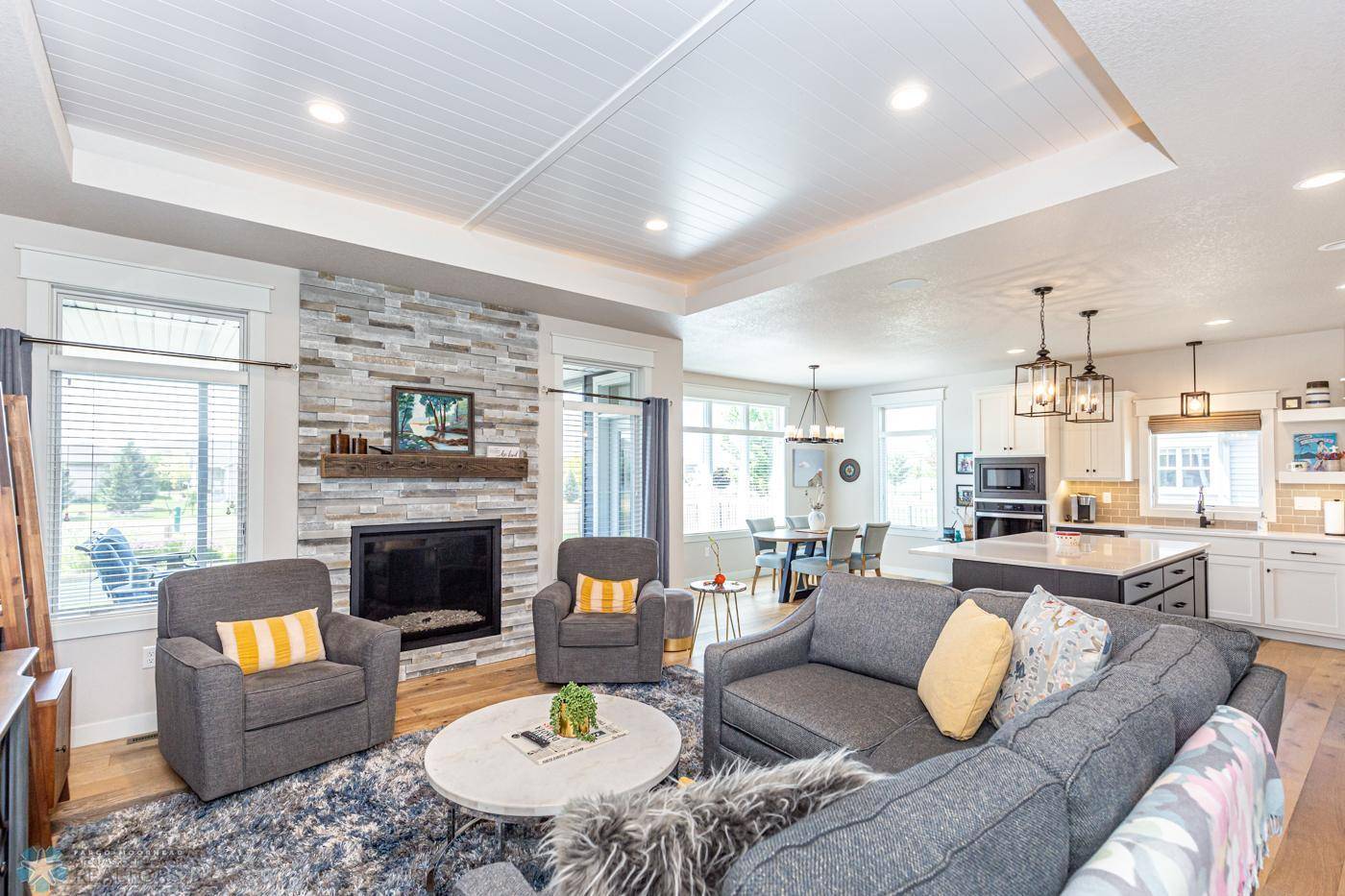 West Fargo, ND 58078,2865 Mcleod DR E