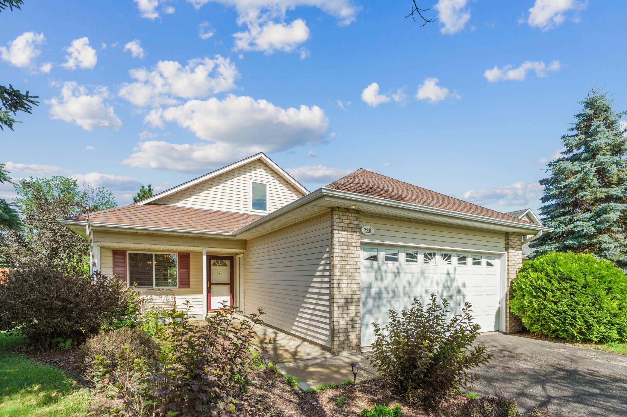 Belle Plaine, MN 56011,728 S Elm ST