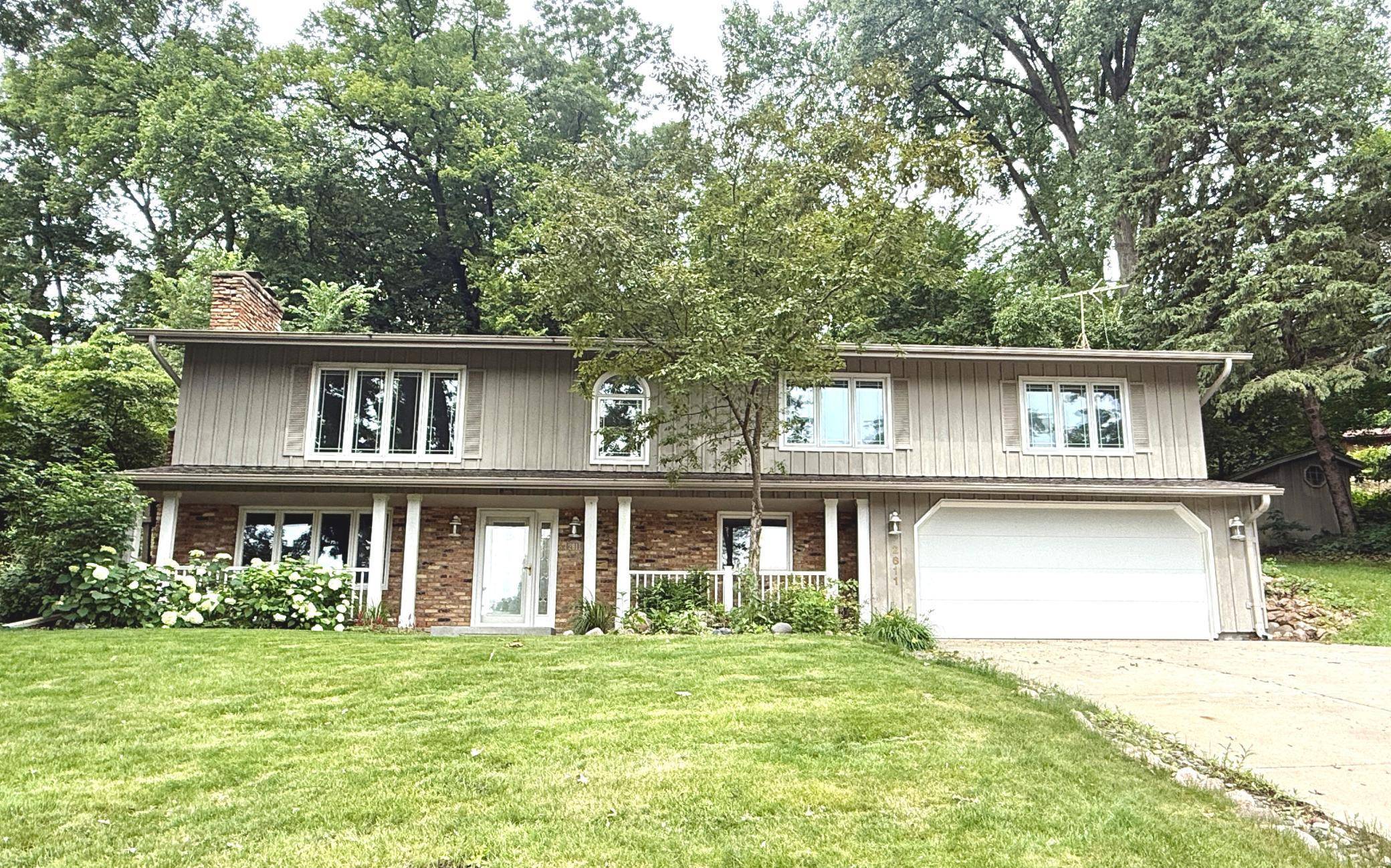 Golden Valley, MN 55422,2611 Kyle AVE N