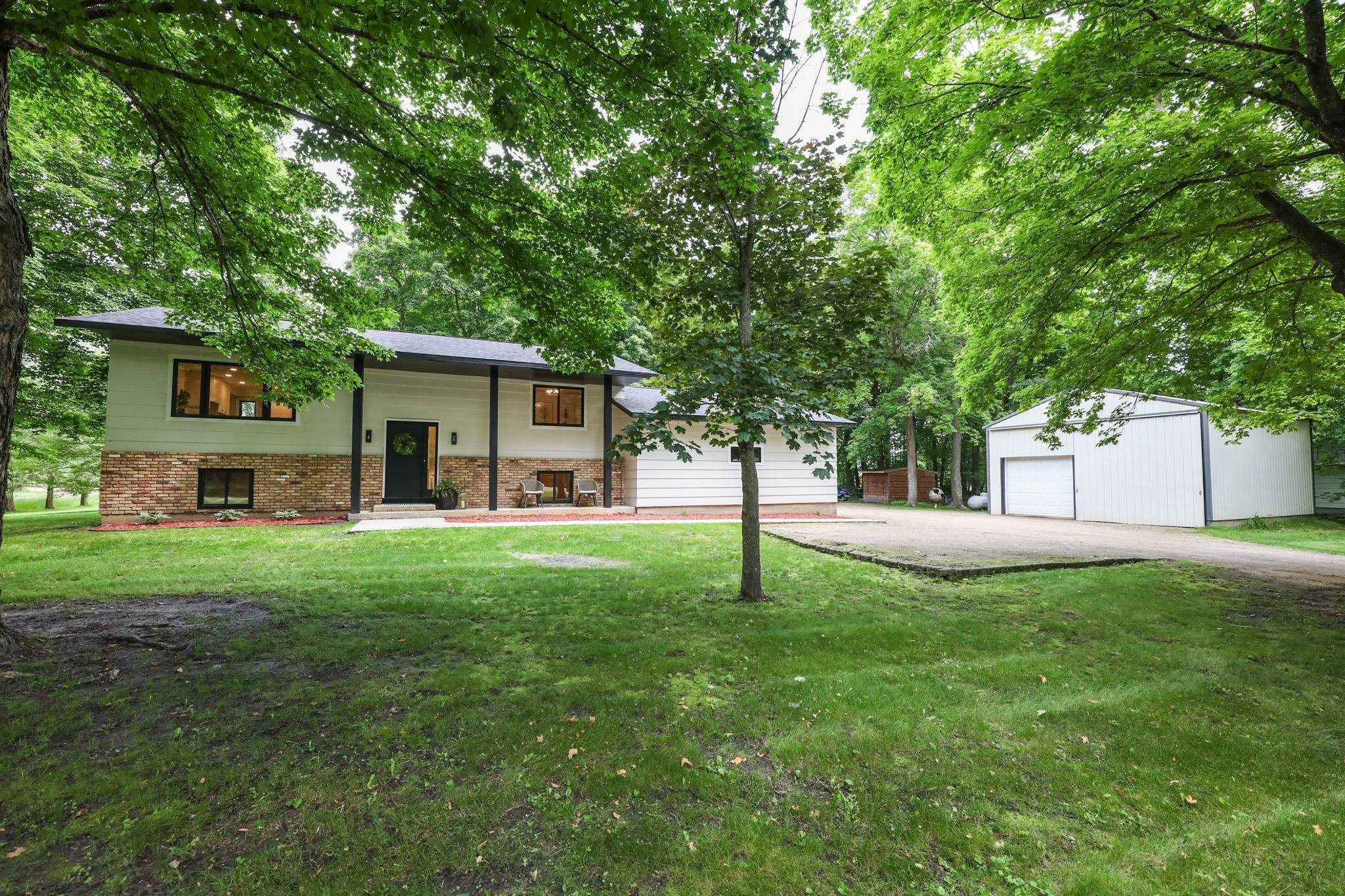 Alexandria, MN 56308,7719 Canary RD SW