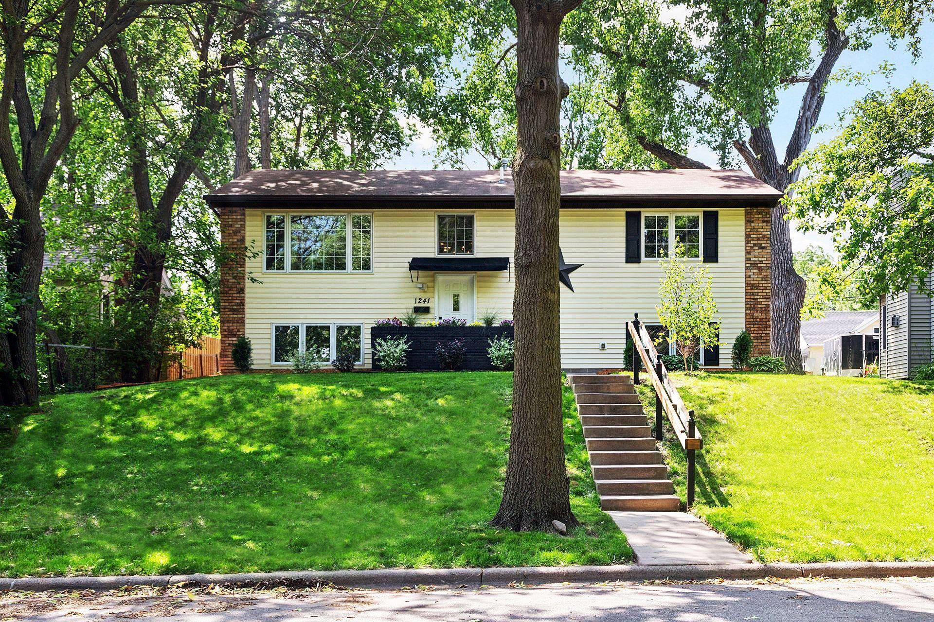 Saint Paul, MN 55117,1241 Maywood ST
