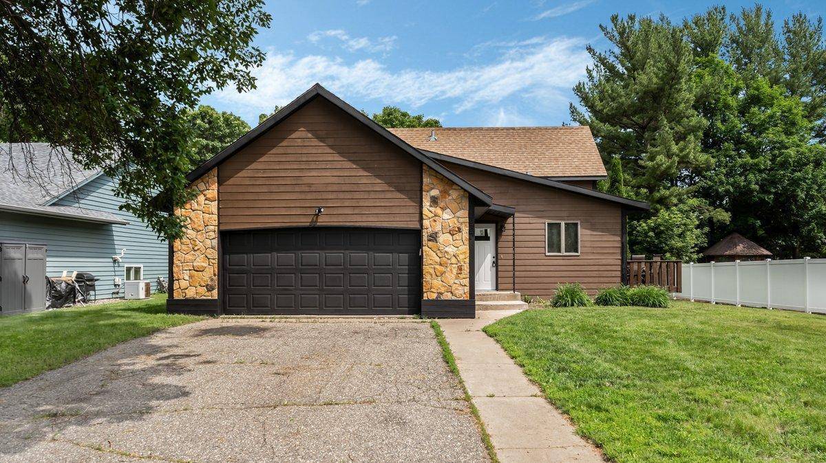 Sauk Rapids, MN 56379,337 9 1/2 ST N