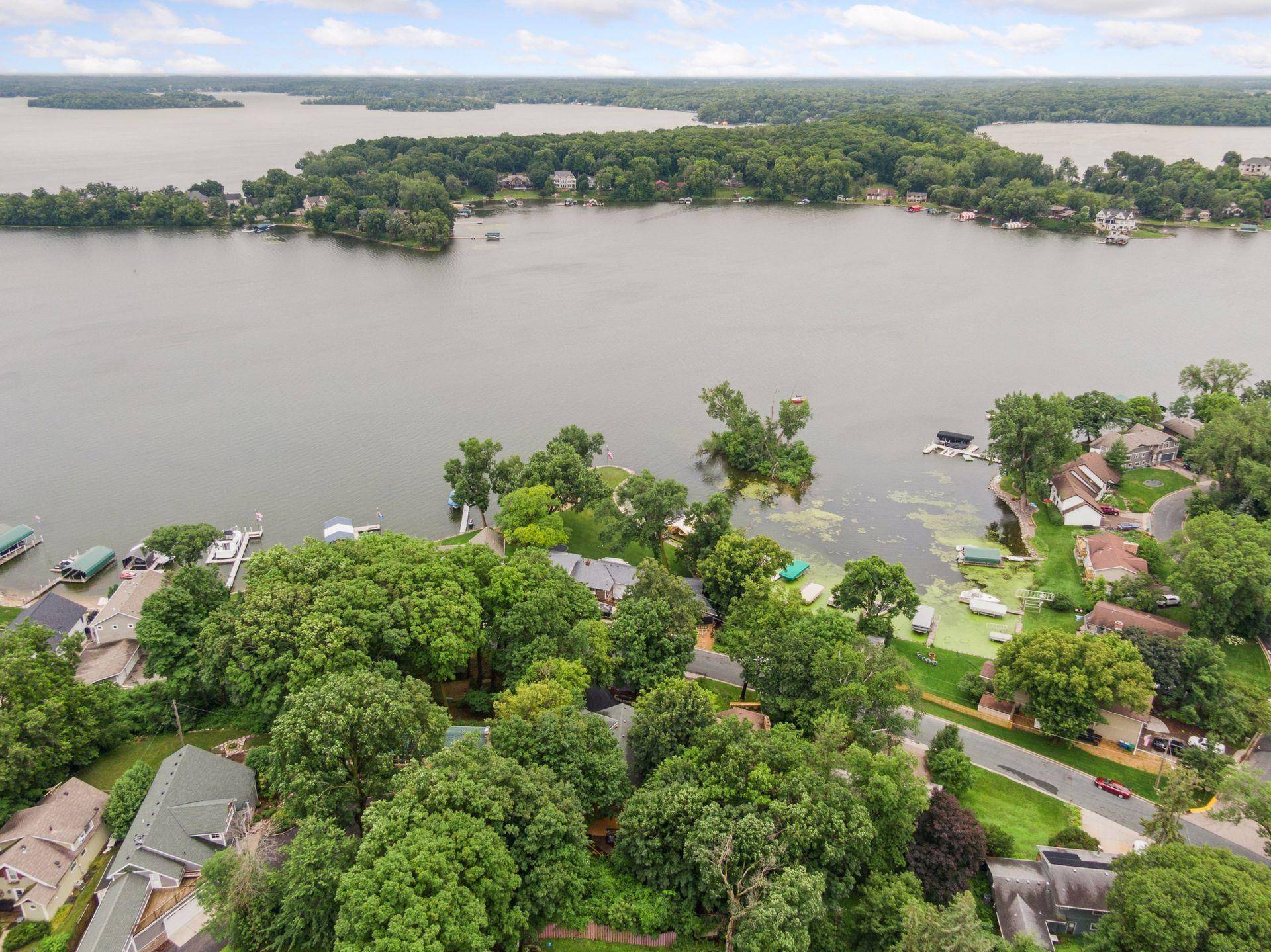 Mound, MN 55364,6044 Ridgewood RD