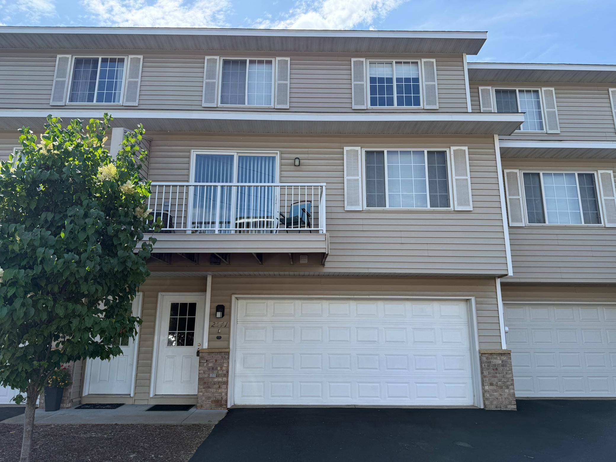 Woodbury, MN 55125,2541 Cobble Hill CT #Unit E