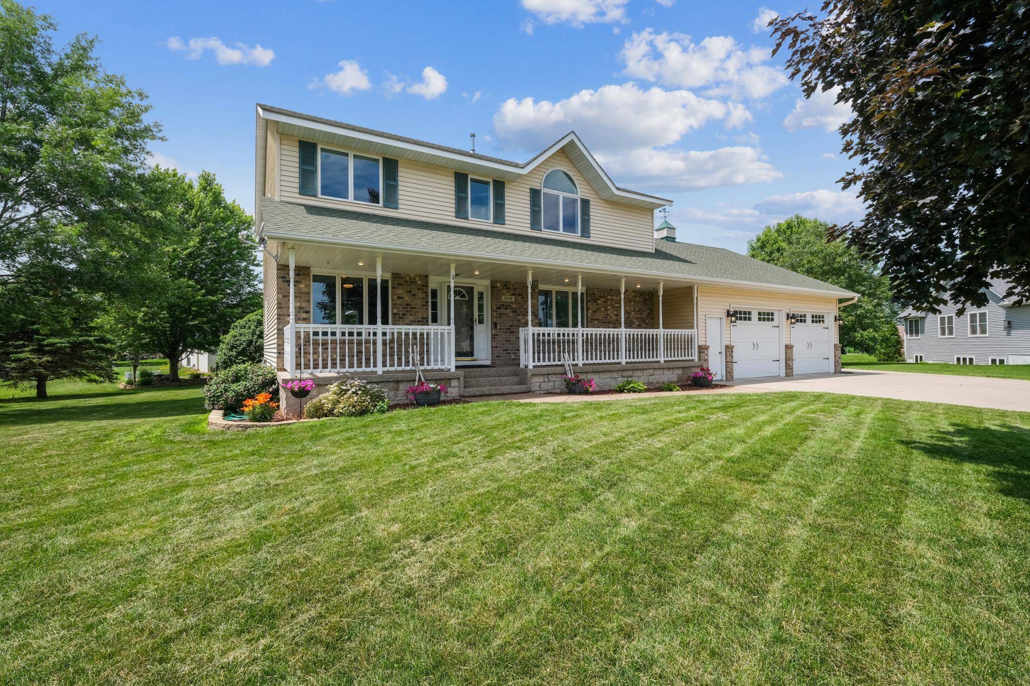 Belle Plaine, MN 56011,908 Horizon CIR