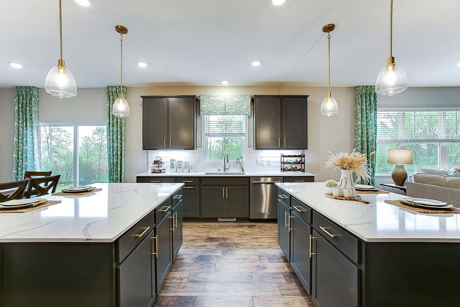 Chaska, MN 55318,1675 Oak Creek CT