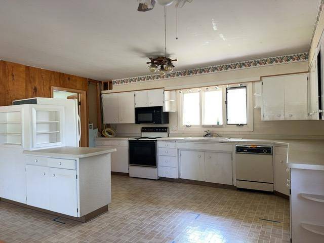 International Falls, MN 56649,1301 13th AVE