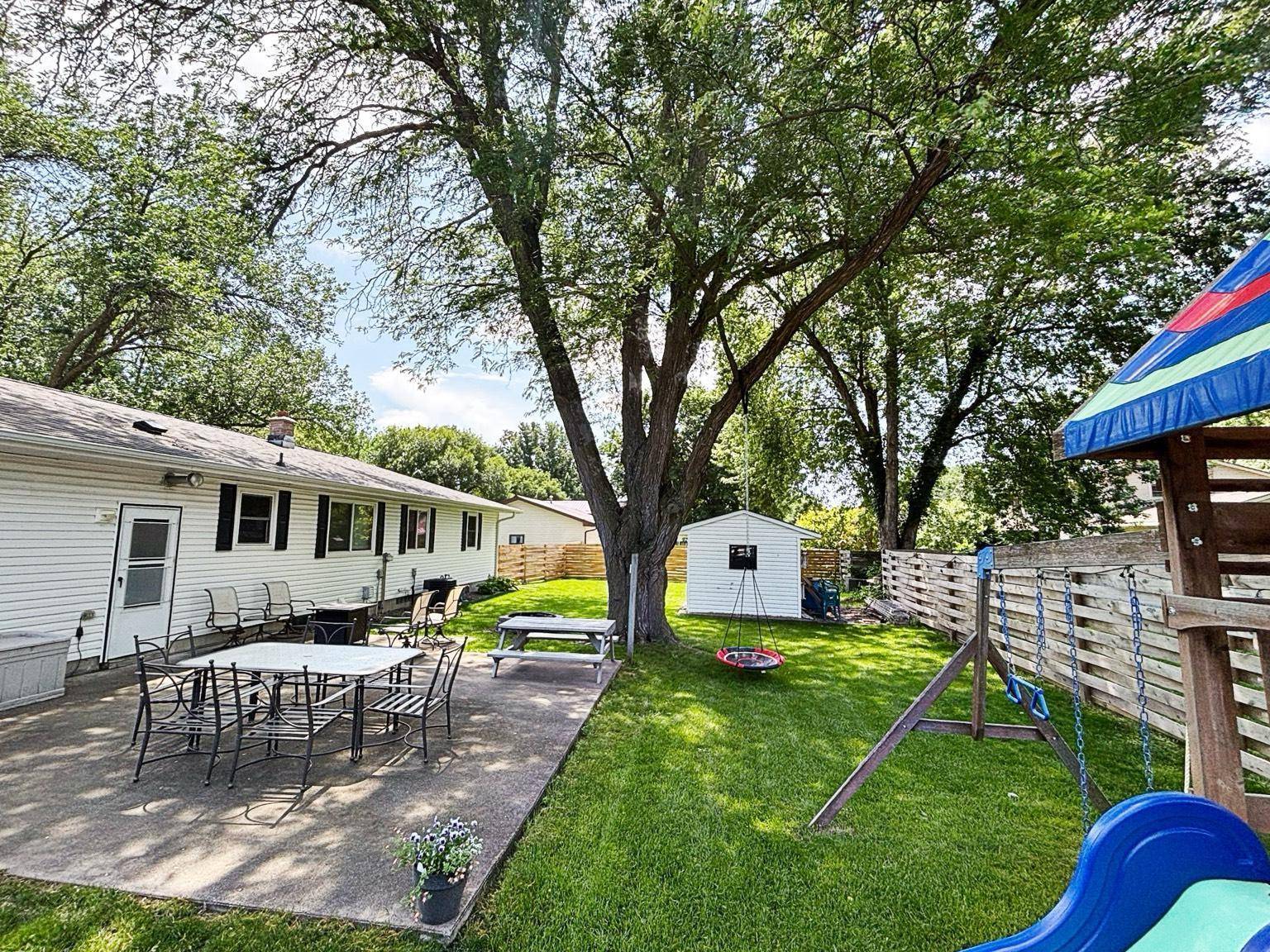 Redwood Falls, MN 56283,400 Morten DR