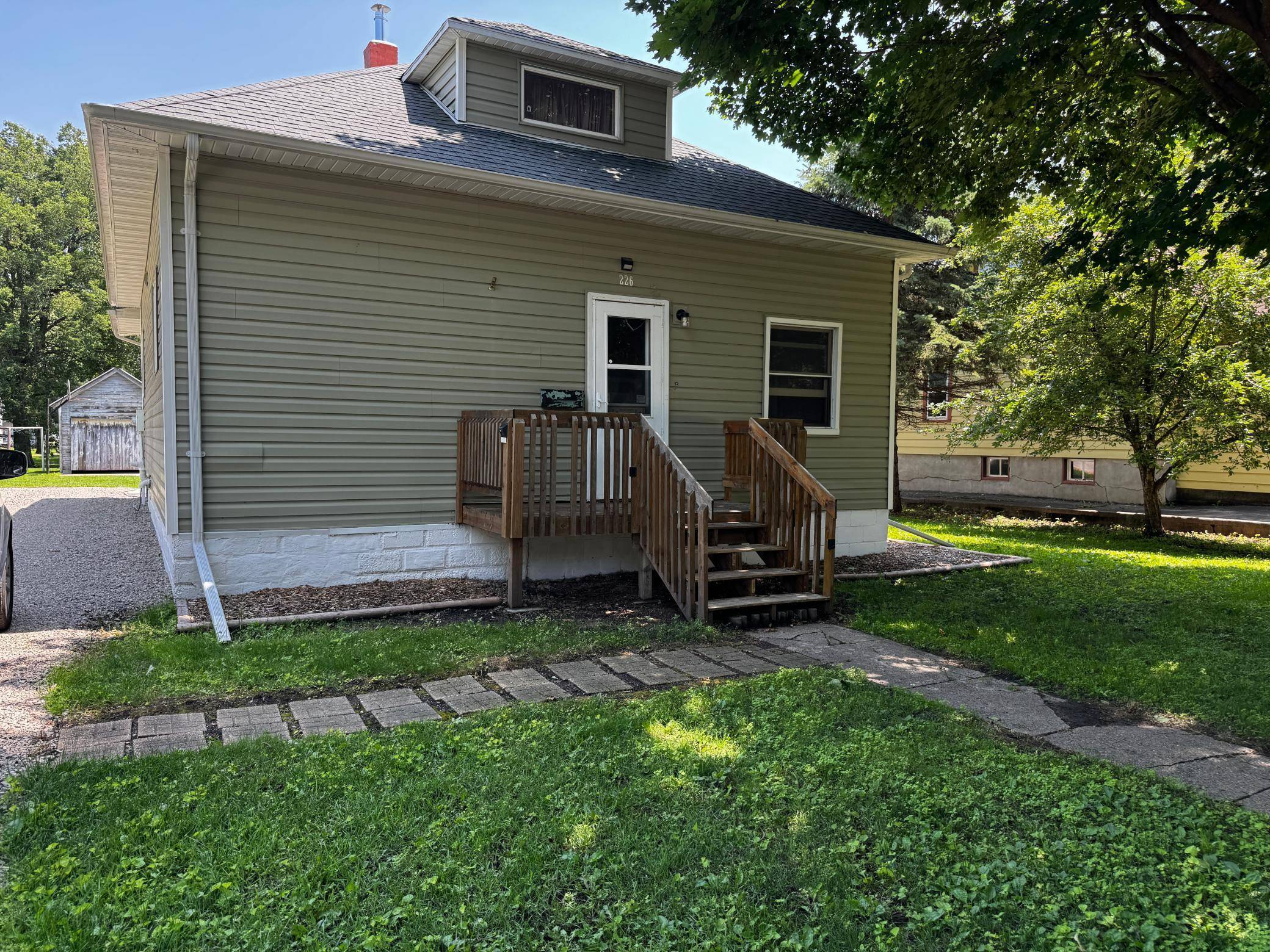 Truman, MN 56088,226 N Central AVE