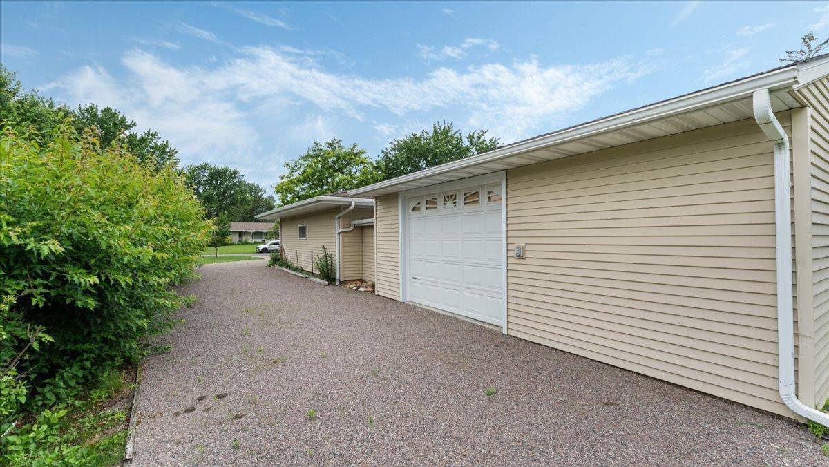 Saint Cloud, MN 56303,1024 Bromo AVE