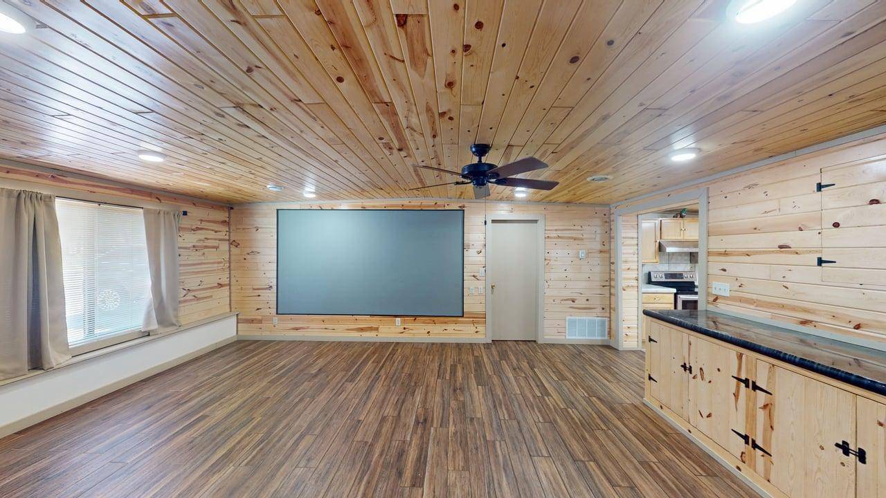 Crosby, MN 56441,1001 3rd ST SW
