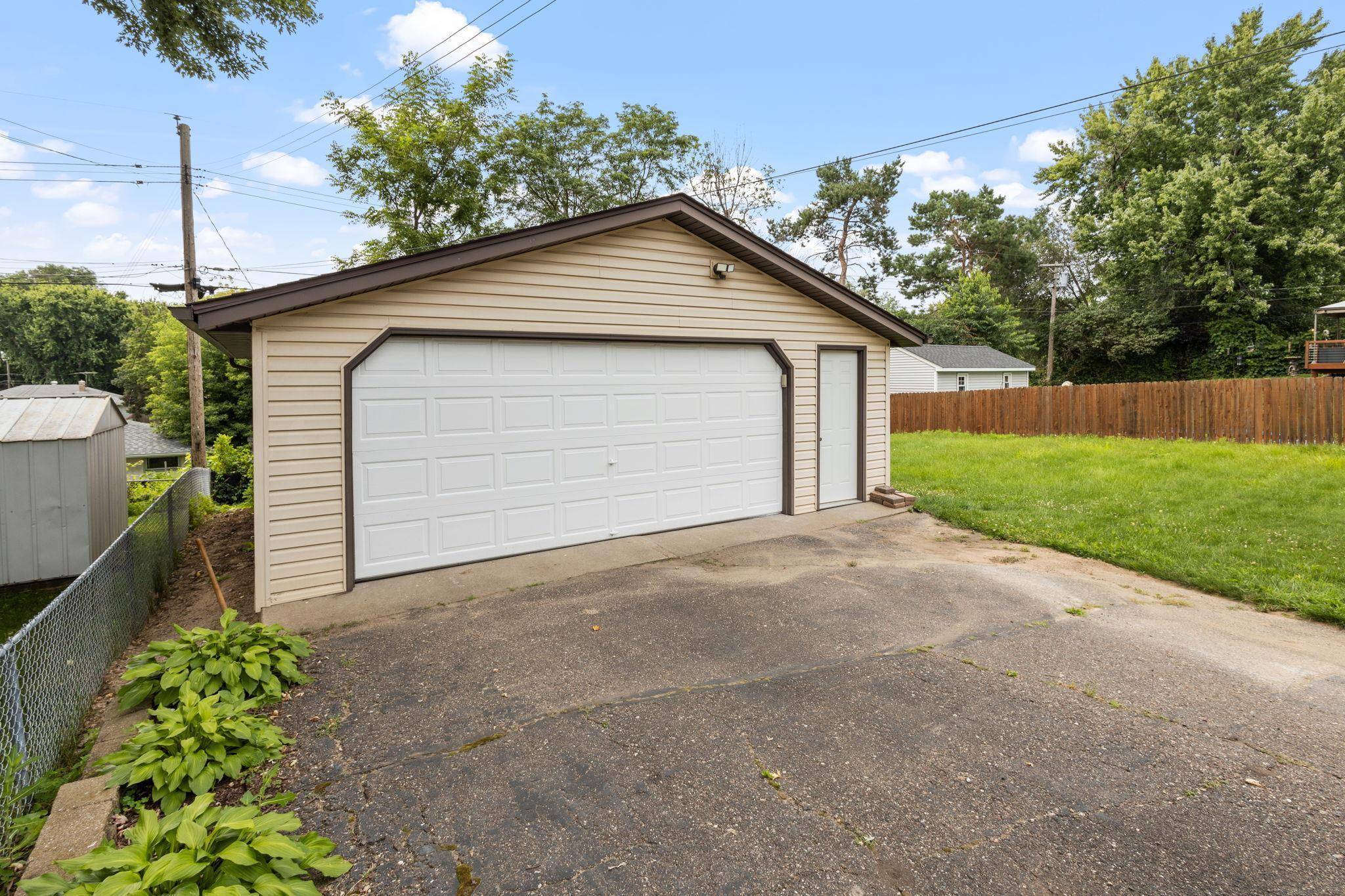 Saint Paul, MN 55106,1377 Clarence ST